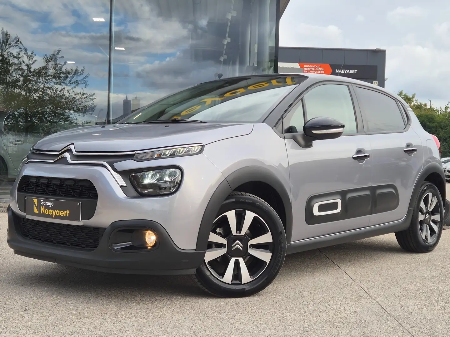 Citroen C3 1.2 benzine * CAMERA, DAB, AIRCO, SENSOREN * Gris - 2