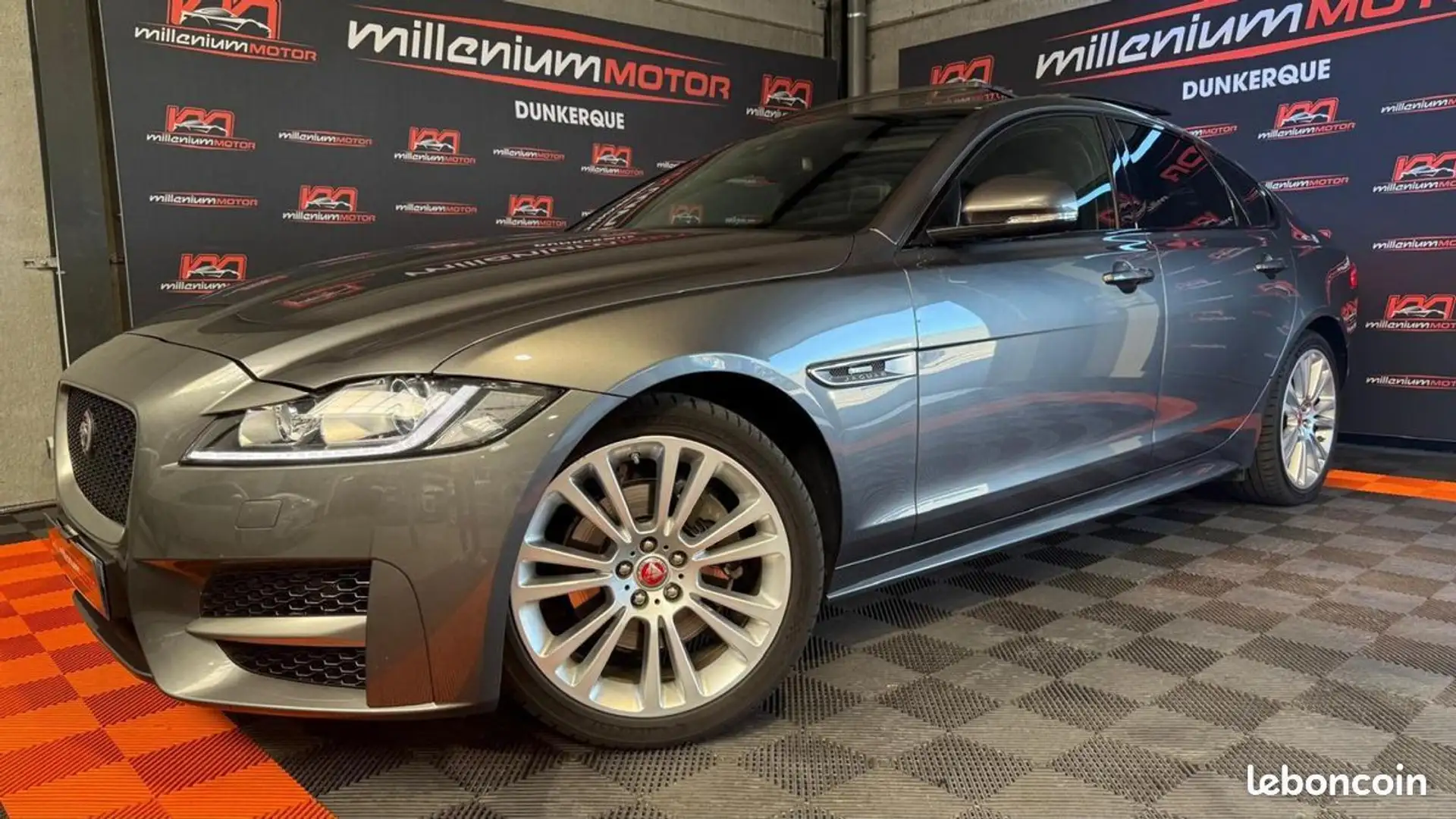 Jaguar XF XF r-sport 2.0 180 cv bva garantie 6 mois Gris - 1