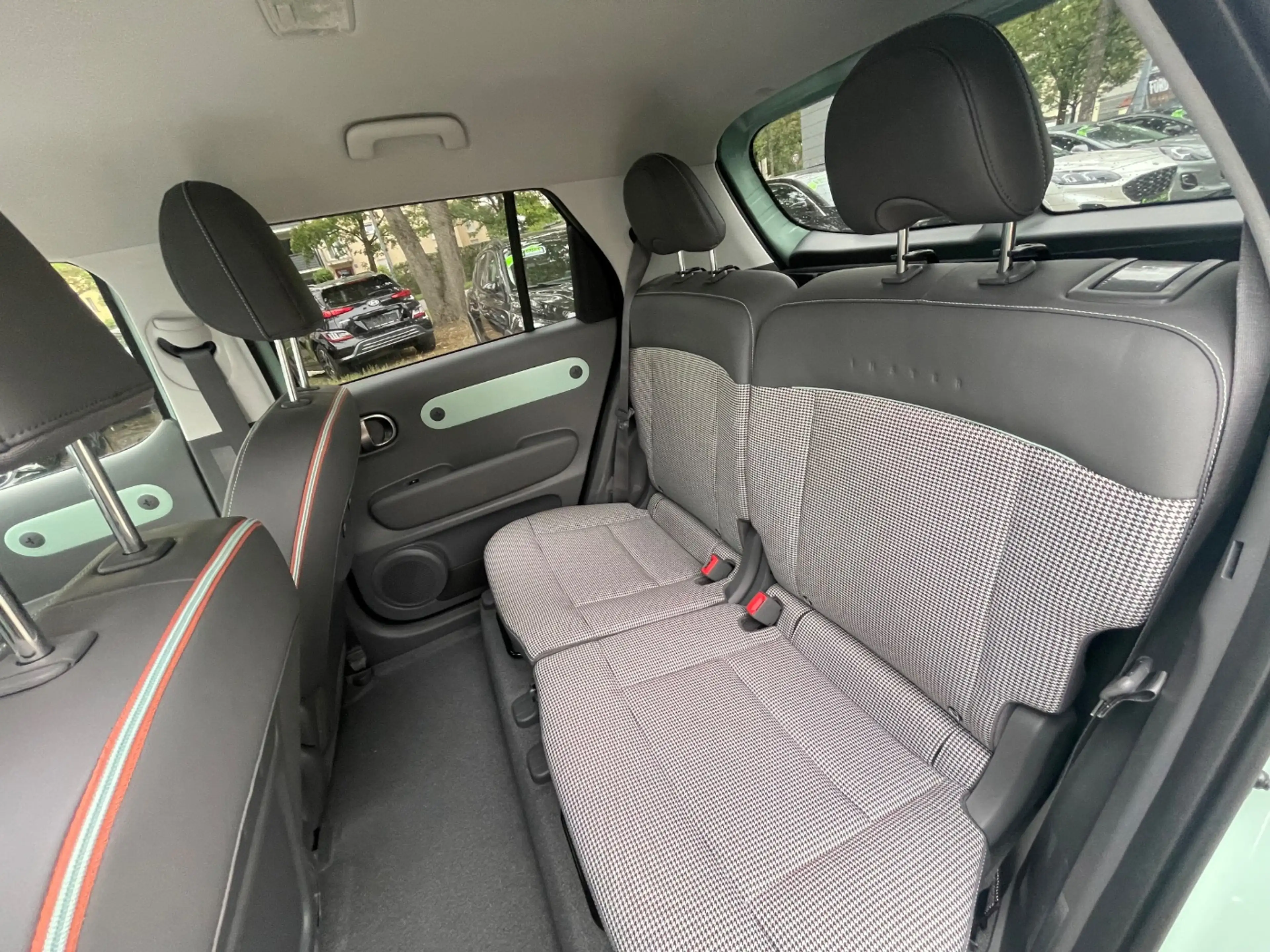 Hyundai Inster Lounge 85 kW Kam Navi Wärmepumpe — photo 15