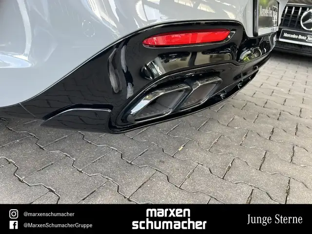 Mercedes-Benz SL view 13