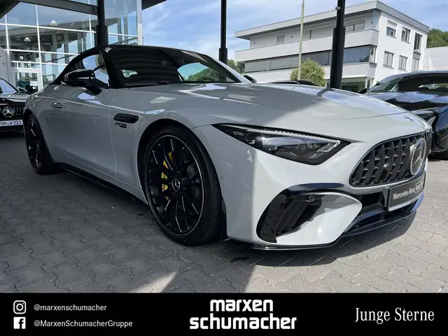 Mercedes-Benz SL view 3
