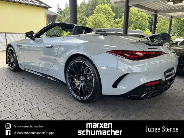 Mercedes-Benz SL view 12