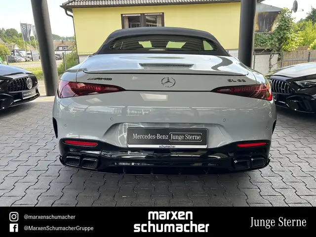 Mercedes-Benz SL view 5