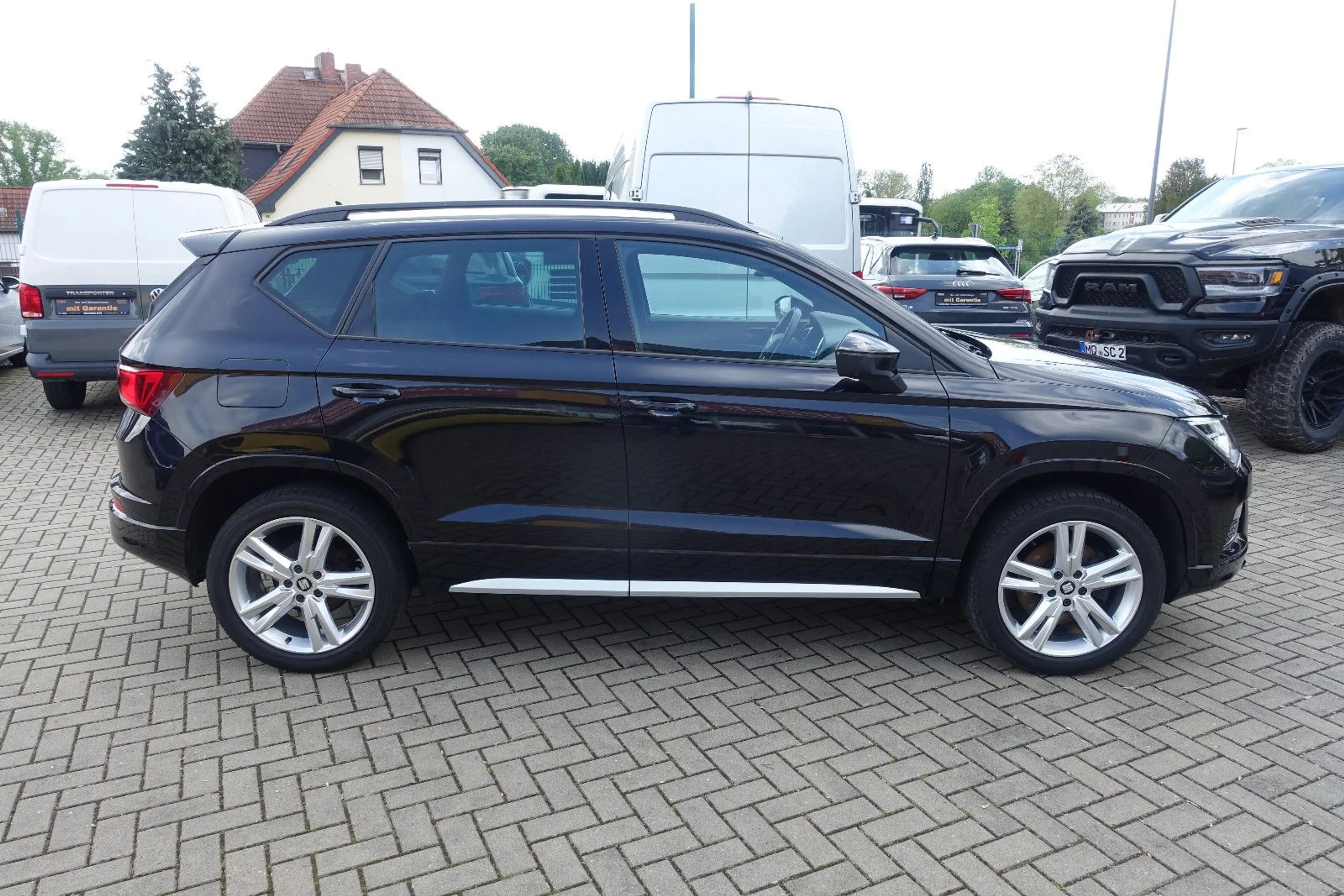 SEAT Ateca FR*LED*Assist-Paket*Leder*Navi*Rückf*1.Hd* — photo 4