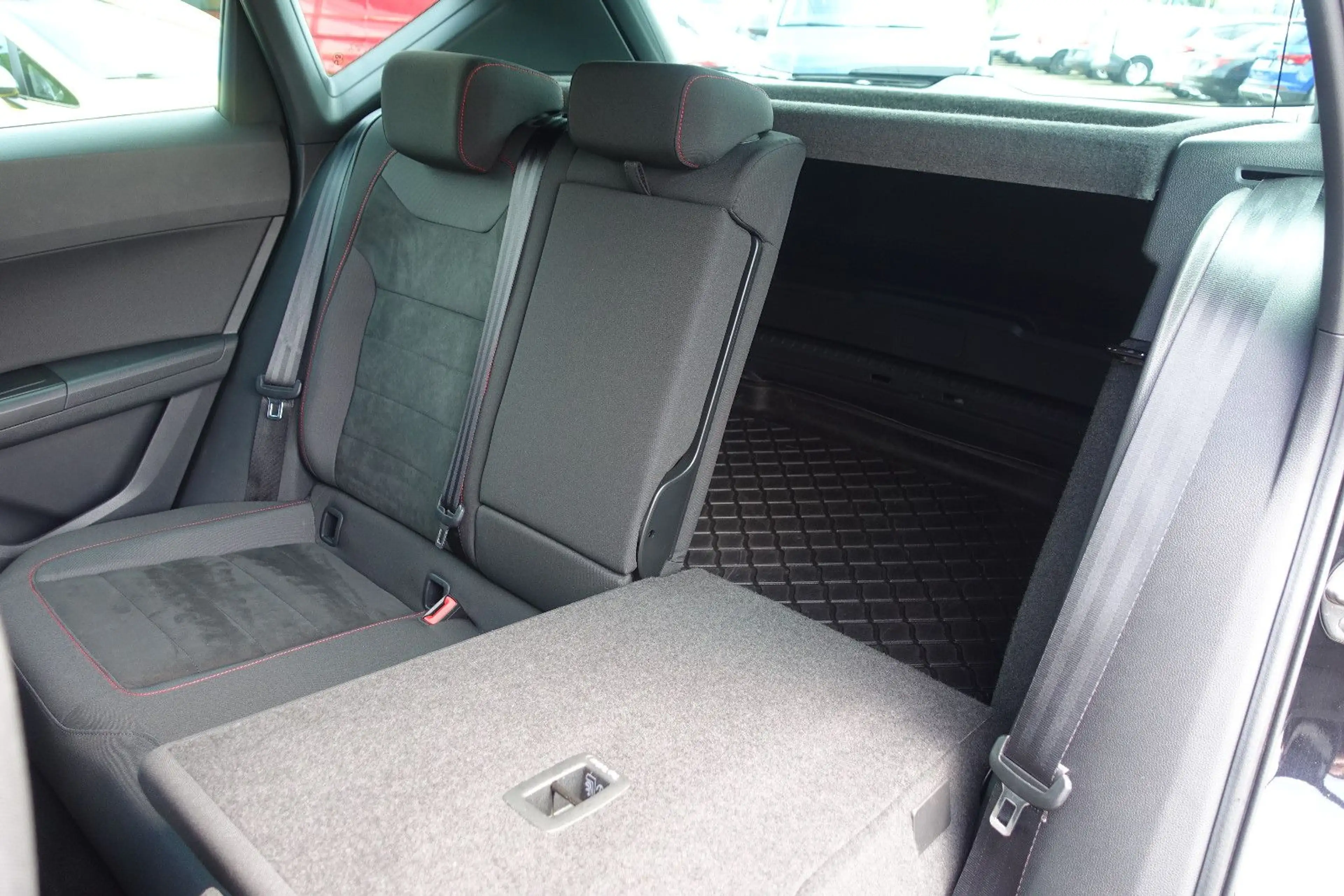 SEAT Ateca FR*LED*Assist-Paket*Leder*Navi*Rückf*1.Hd* — photo 30