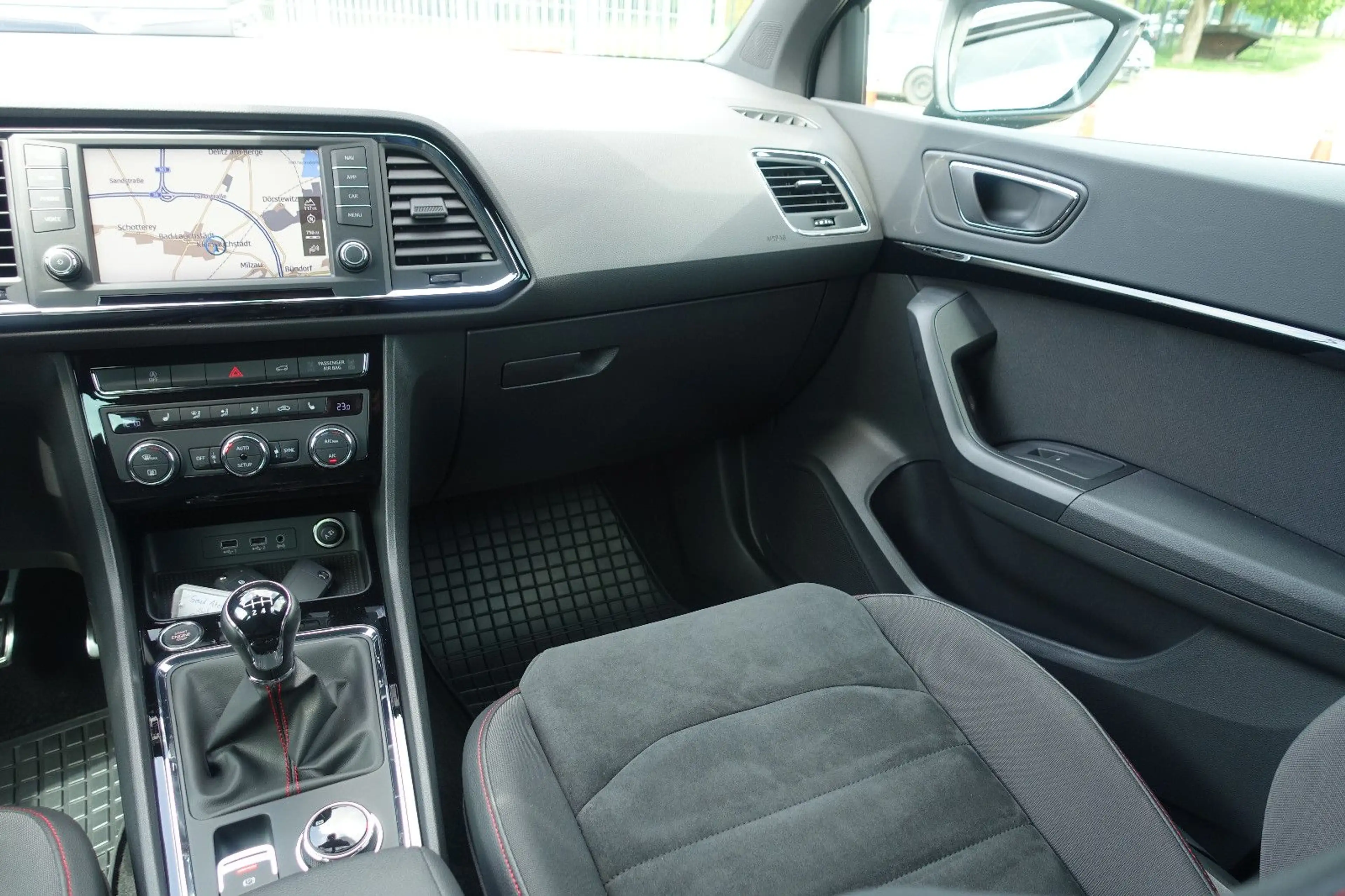 SEAT Ateca FR*LED*Assist-Paket*Leder*Navi*Rückf*1.Hd* — photo 16