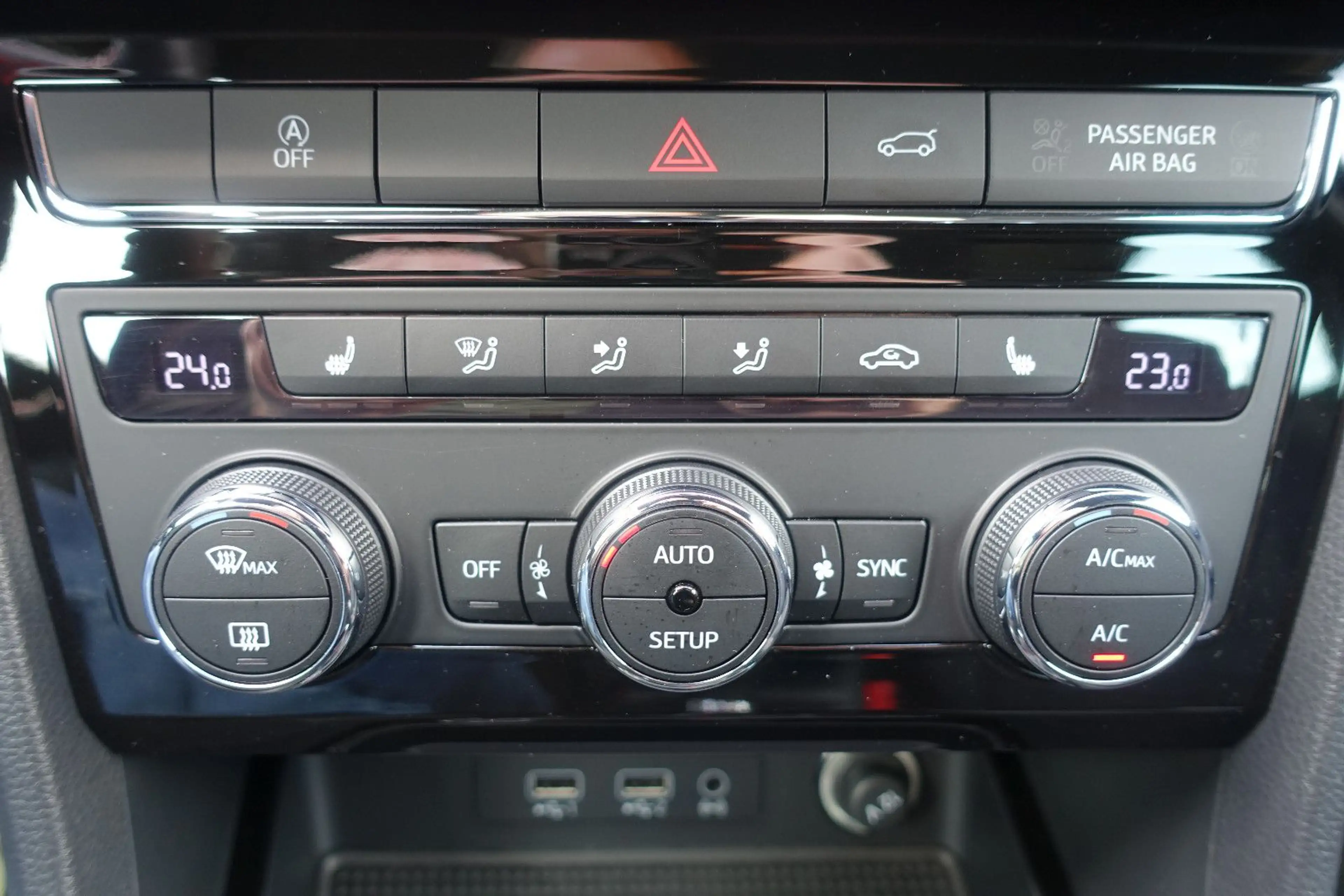 SEAT Ateca FR*LED*Assist-Paket*Leder*Navi*Rückf*1.Hd* — photo 41