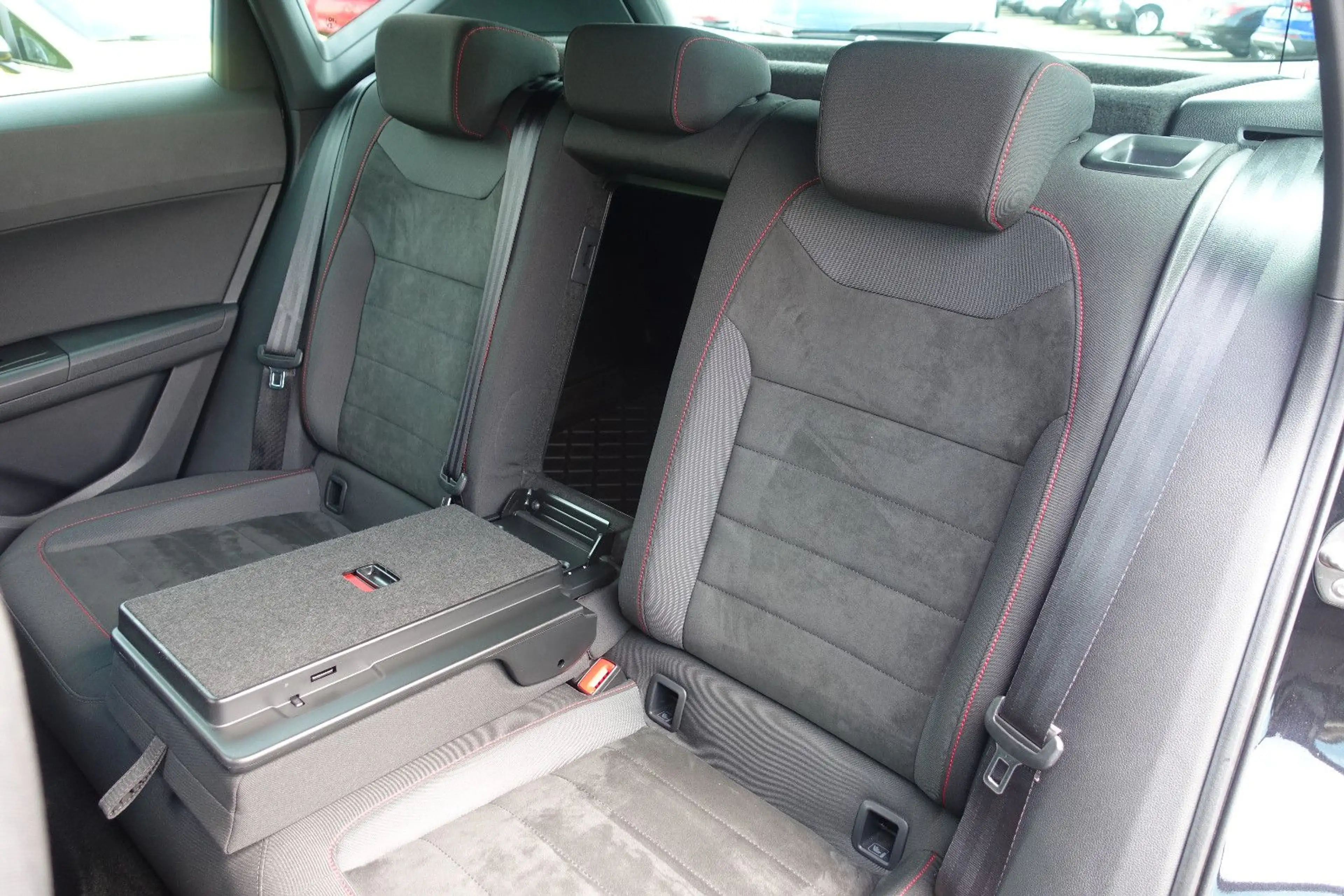 SEAT Ateca FR*LED*Assist-Paket*Leder*Navi*Rückf*1.Hd* — photo 29
