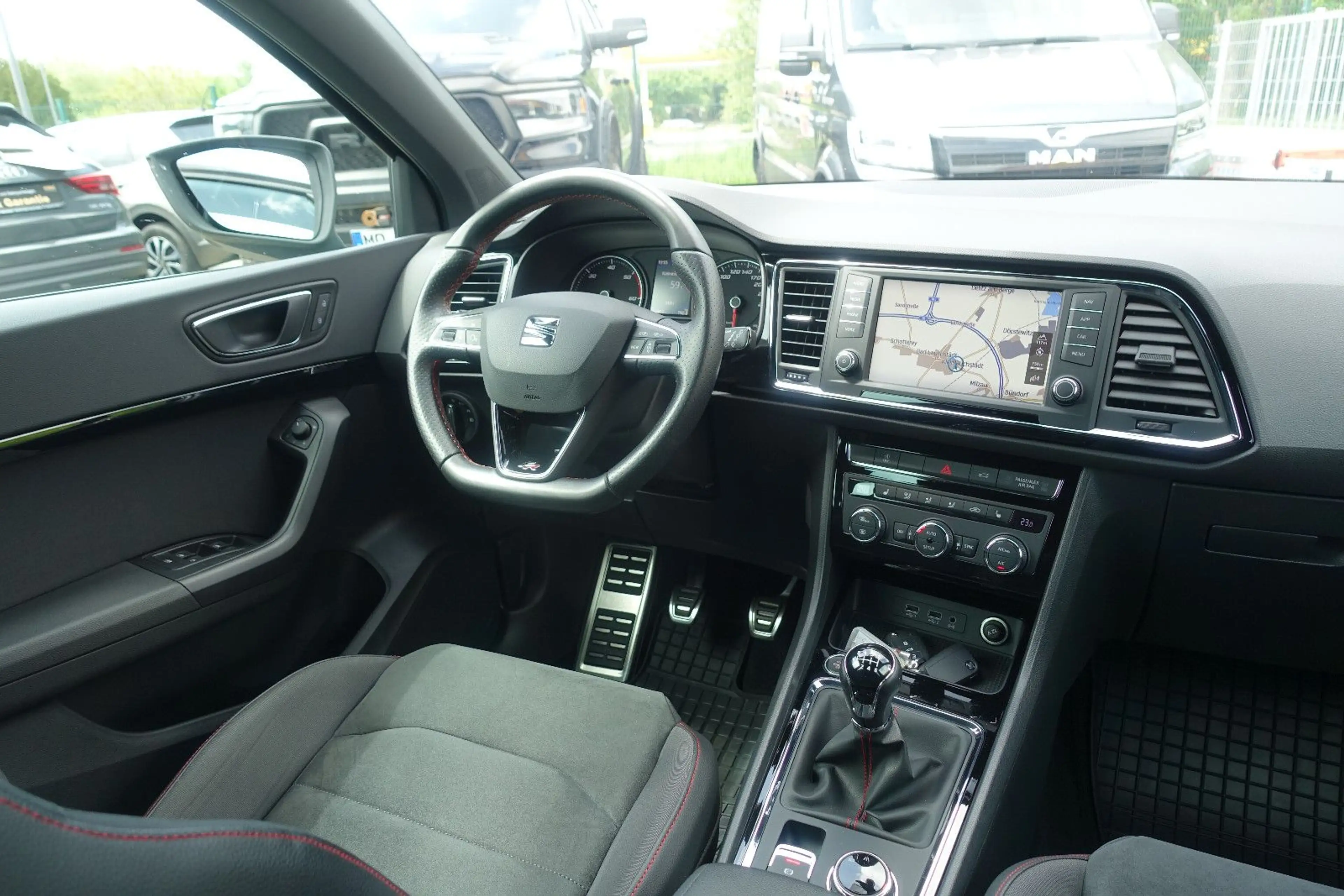 SEAT Ateca FR*LED*Assist-Paket*Leder*Navi*Rückf*1.Hd* — photo 15