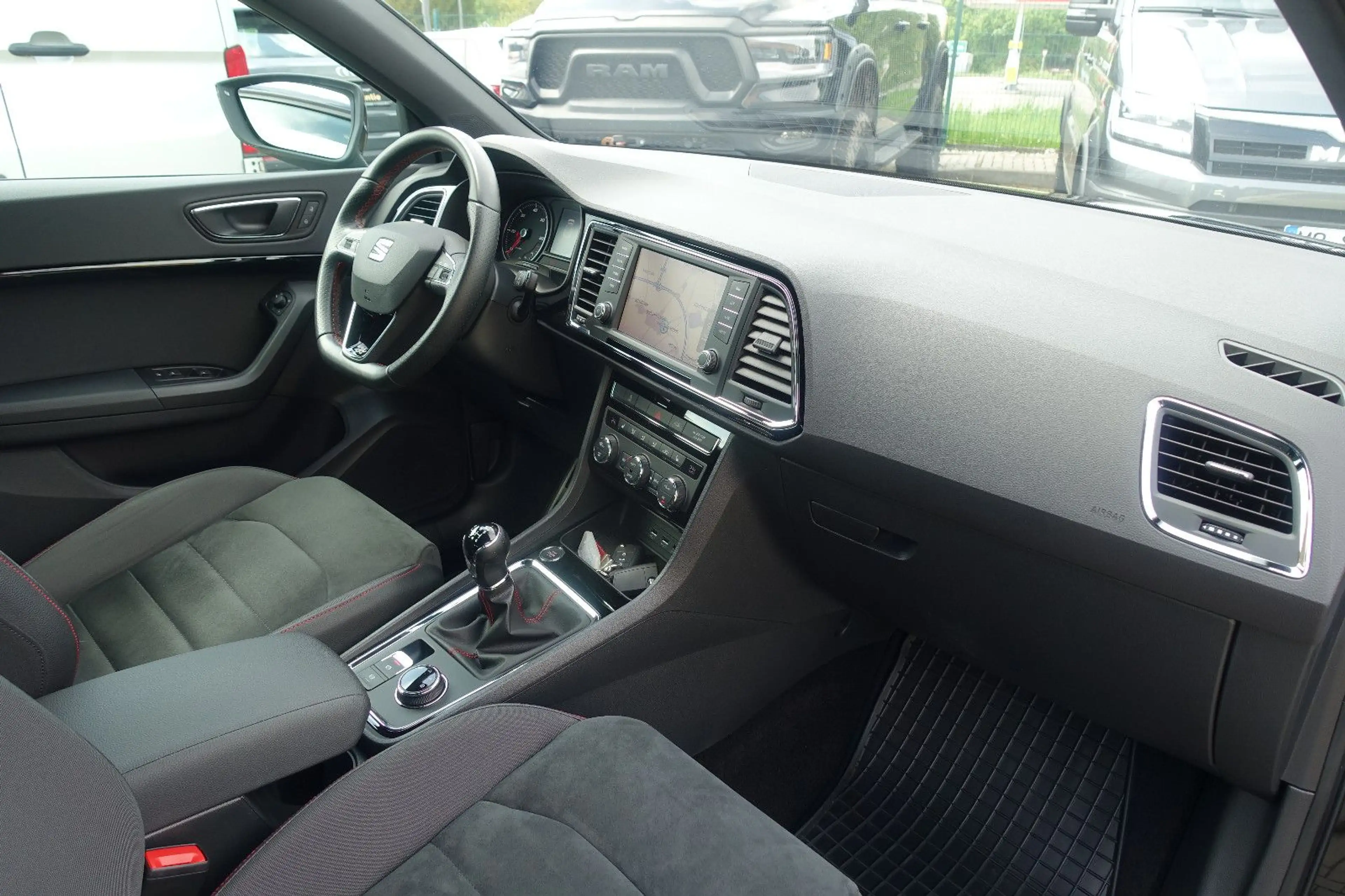 SEAT Ateca FR*LED*Assist-Paket*Leder*Navi*Rückf*1.Hd* — photo 22