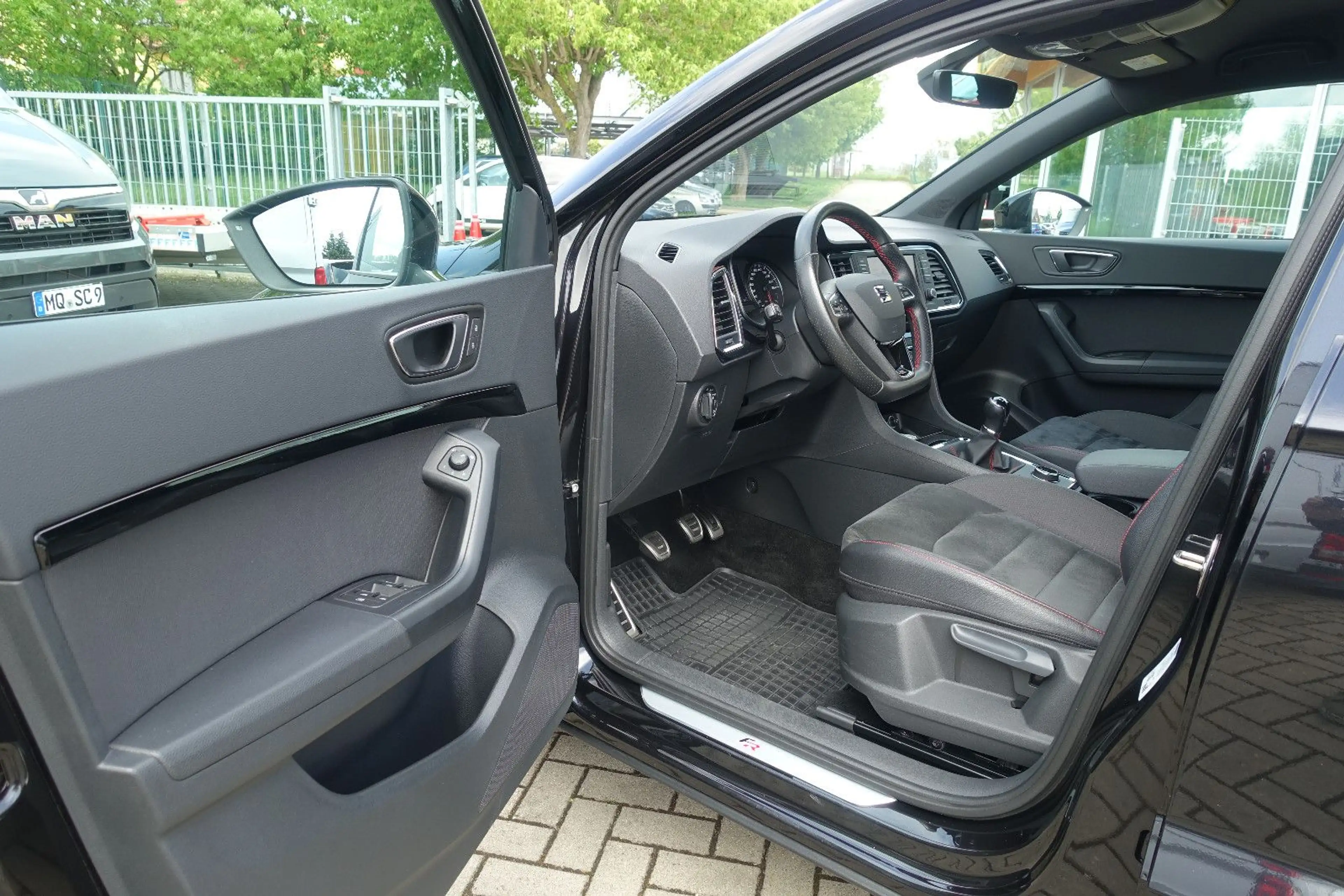 SEAT Ateca FR*LED*Assist-Paket*Leder*Navi*Rückf*1.Hd* — photo 10