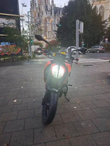 KTM 125 Duke - foto 2