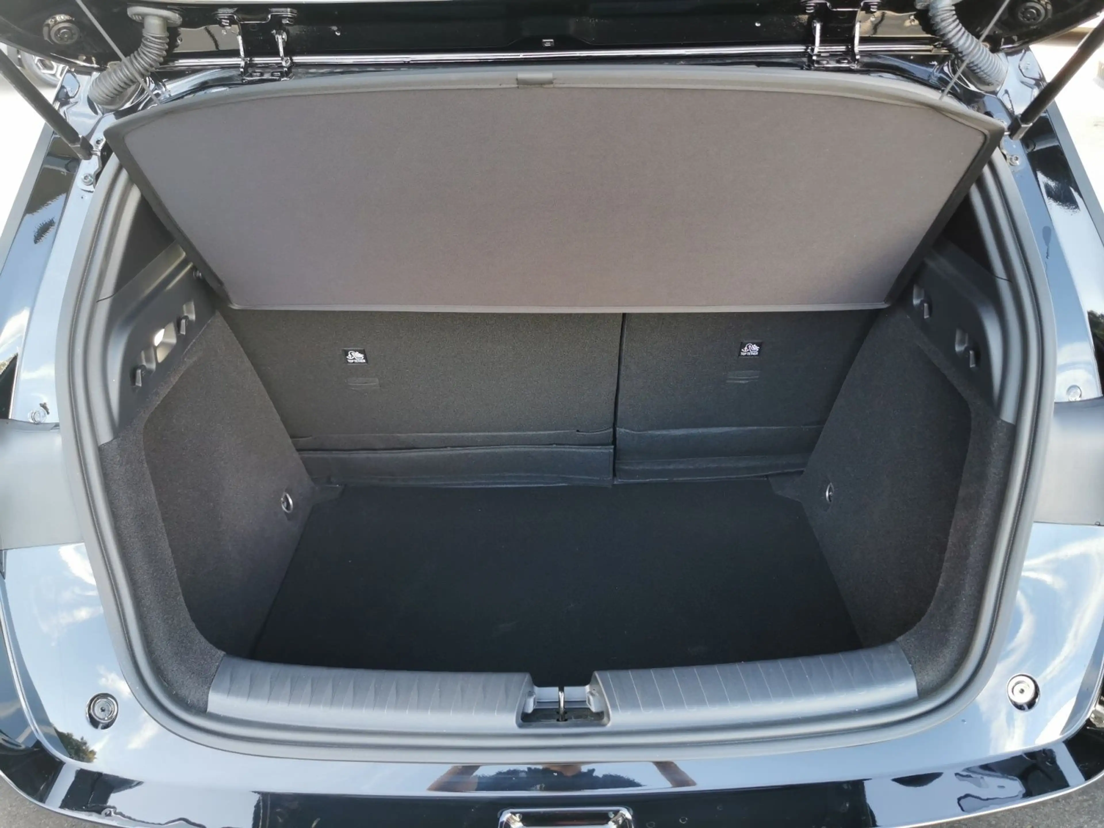 BYD Dolphin Dolphin G DM-i Comfort 156 kW +HUD+18"+PANO — photo 15