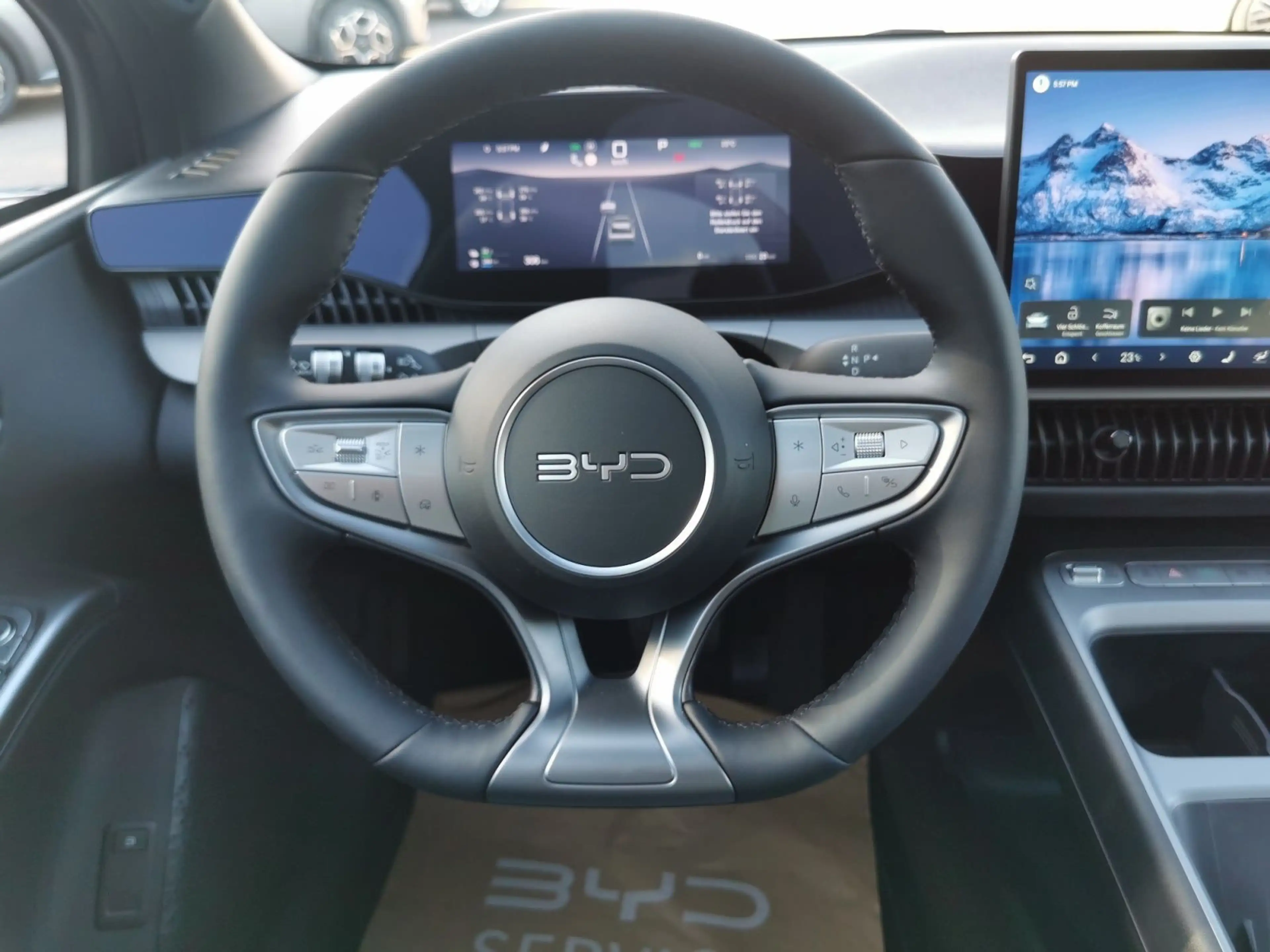 BYD Dolphin Dolphin G DM-i Comfort 156 kW +HUD+18"+PANO — photo 12