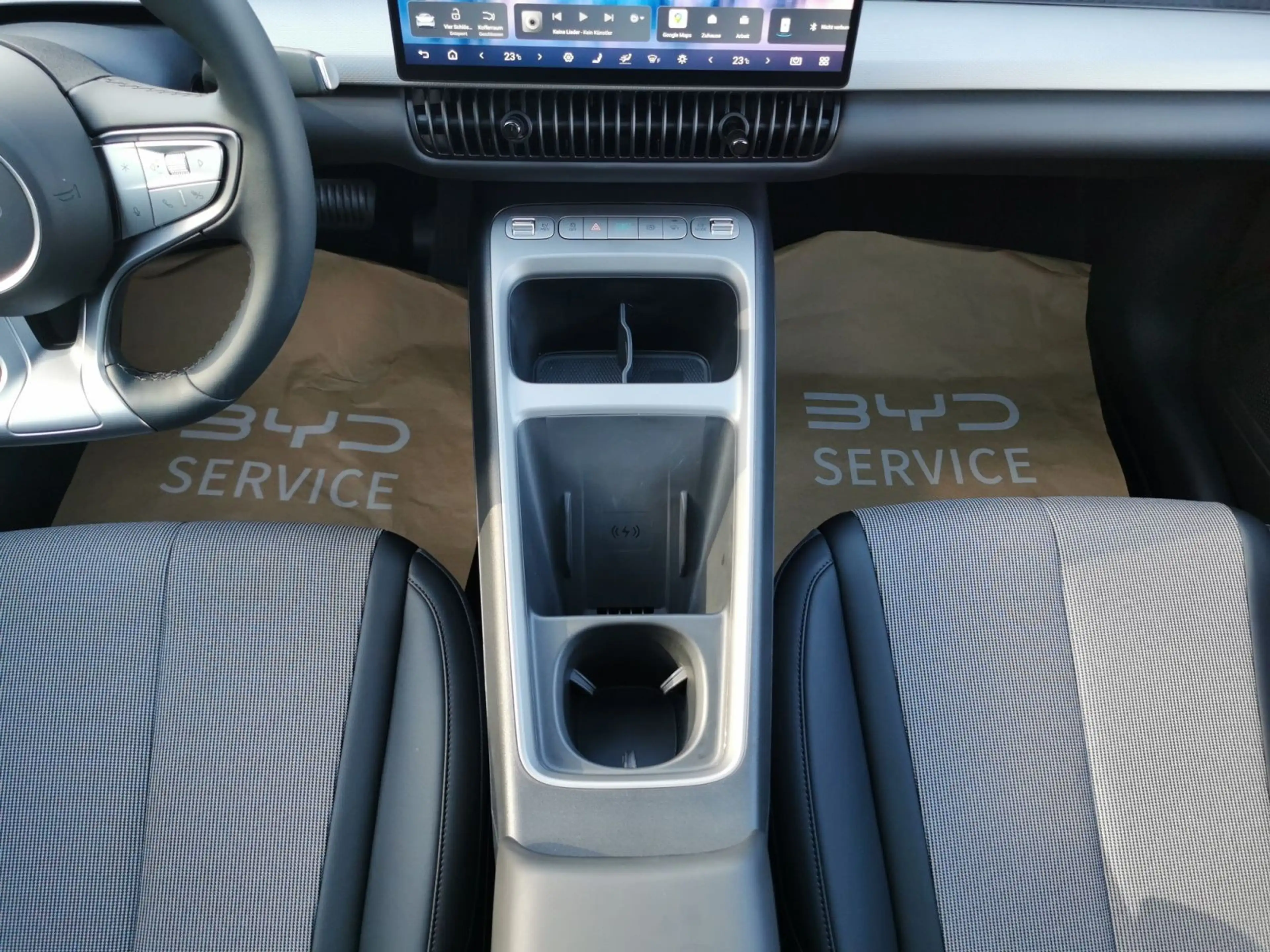 BYD Dolphin Dolphin G DM-i Comfort 156 kW +HUD+18"+PANO — photo 11