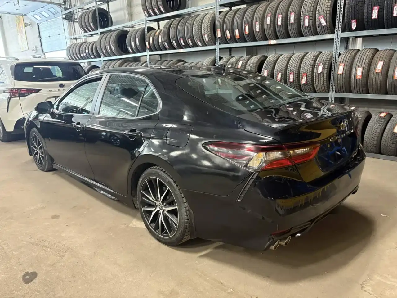 Toyota Camry снимка Toyota Camry