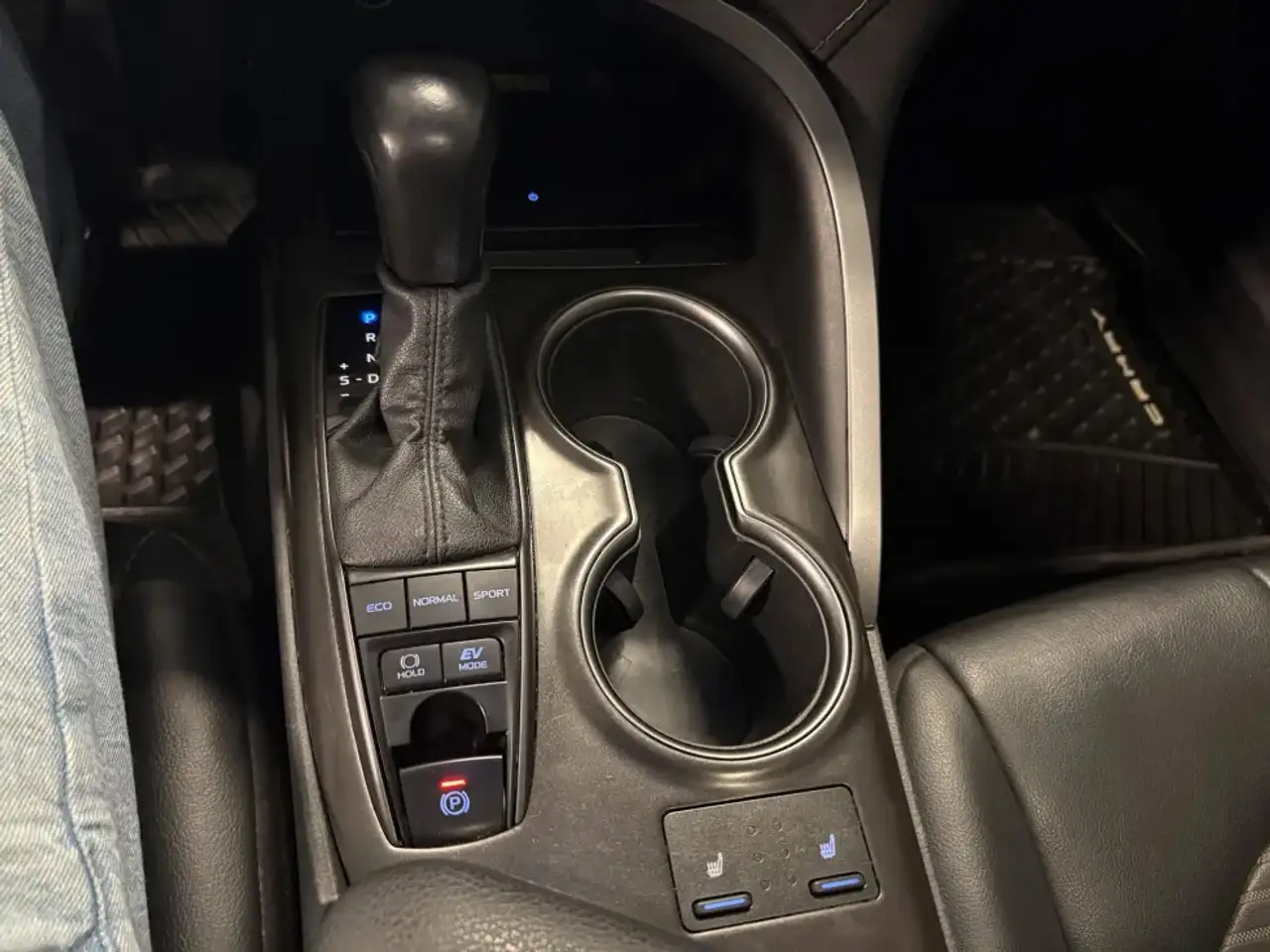 Toyota Camry снимка Toyota Camry