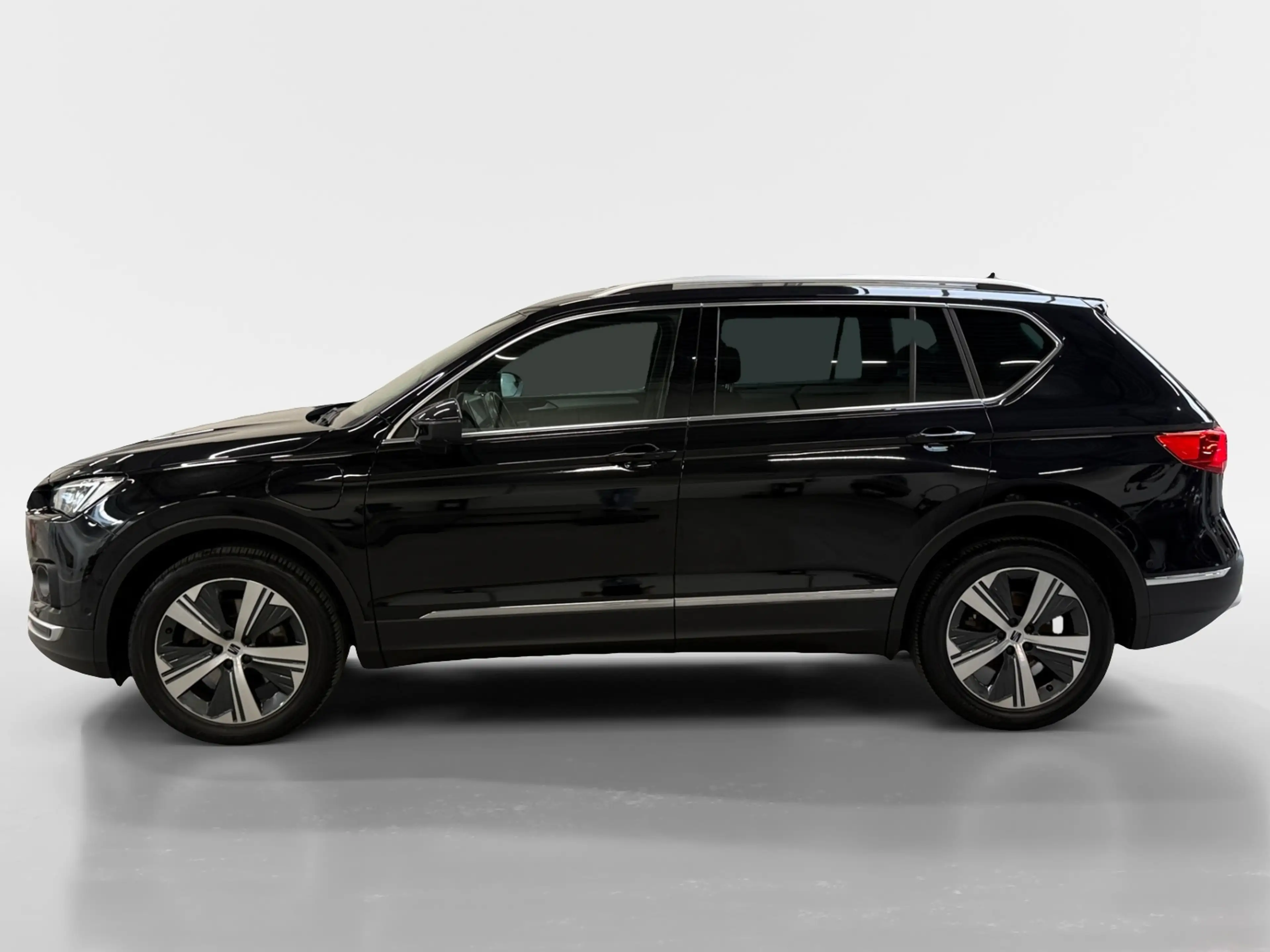 SEAT Tarraco 1.4 TSI e-Hybrid PHEV Xperience Business Intense I — photo 9