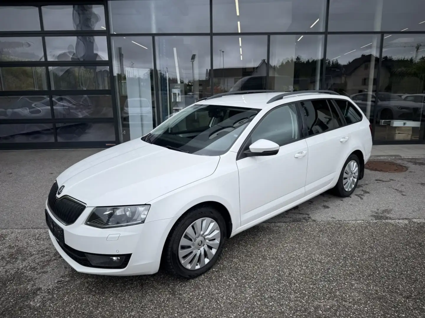 Skoda Octavia Kombi Ambition Erdgas G-Tec (CNG) Weiß - 2
