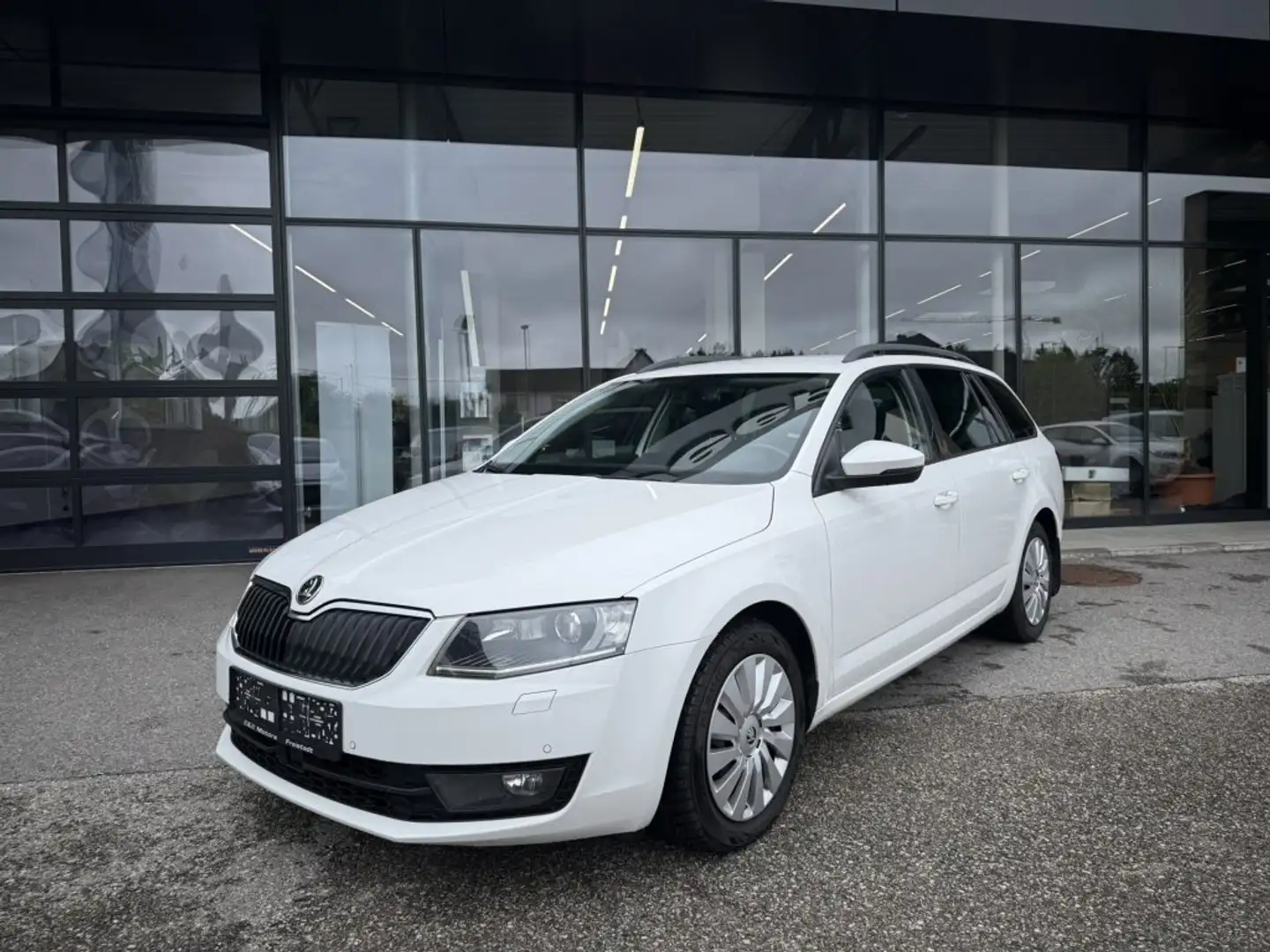 Skoda Octavia Kombi Ambition Erdgas G-Tec (CNG) Weiß - 1