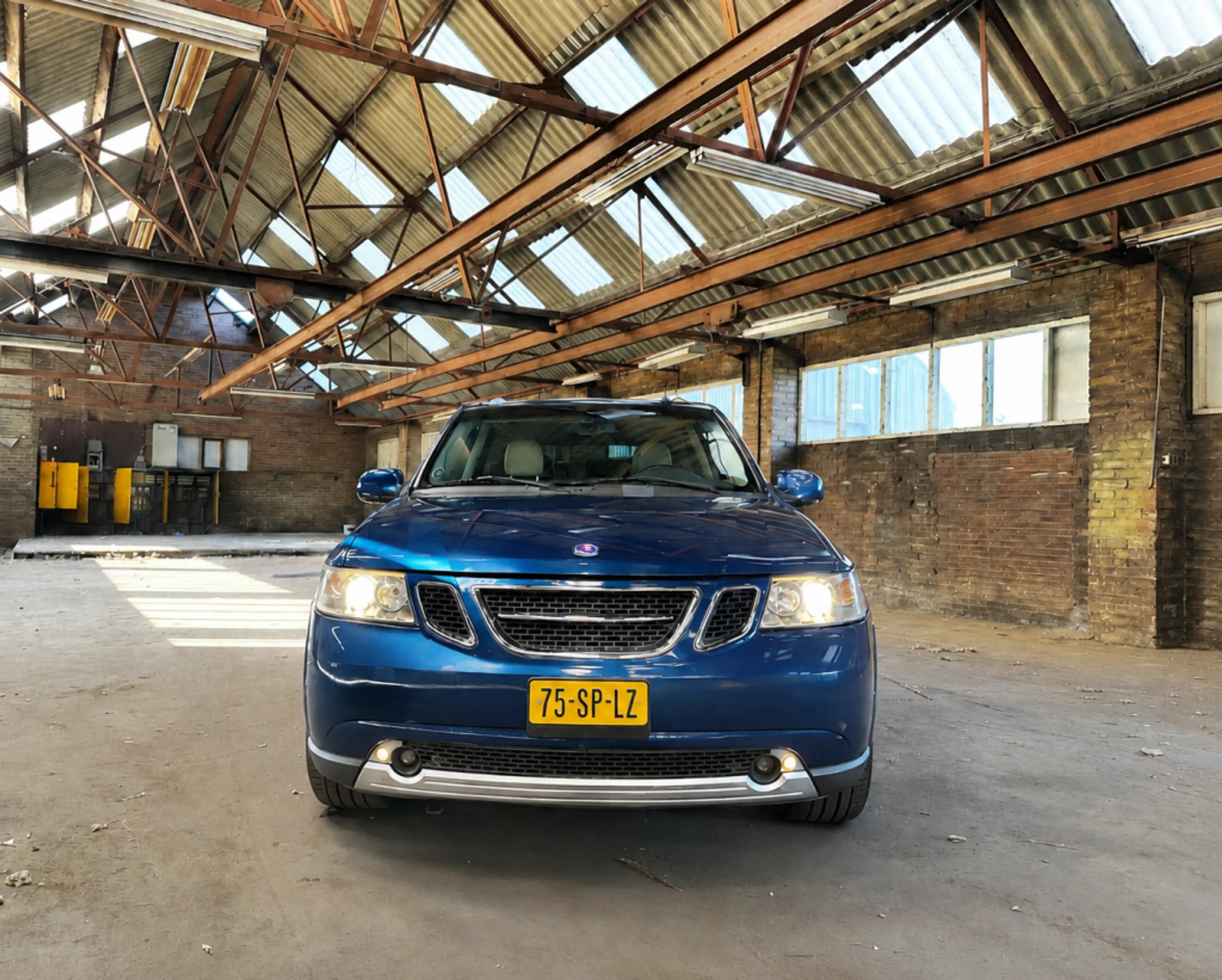 Saab 9-7X 4.2 Apple CarpPay & camera — photo 8