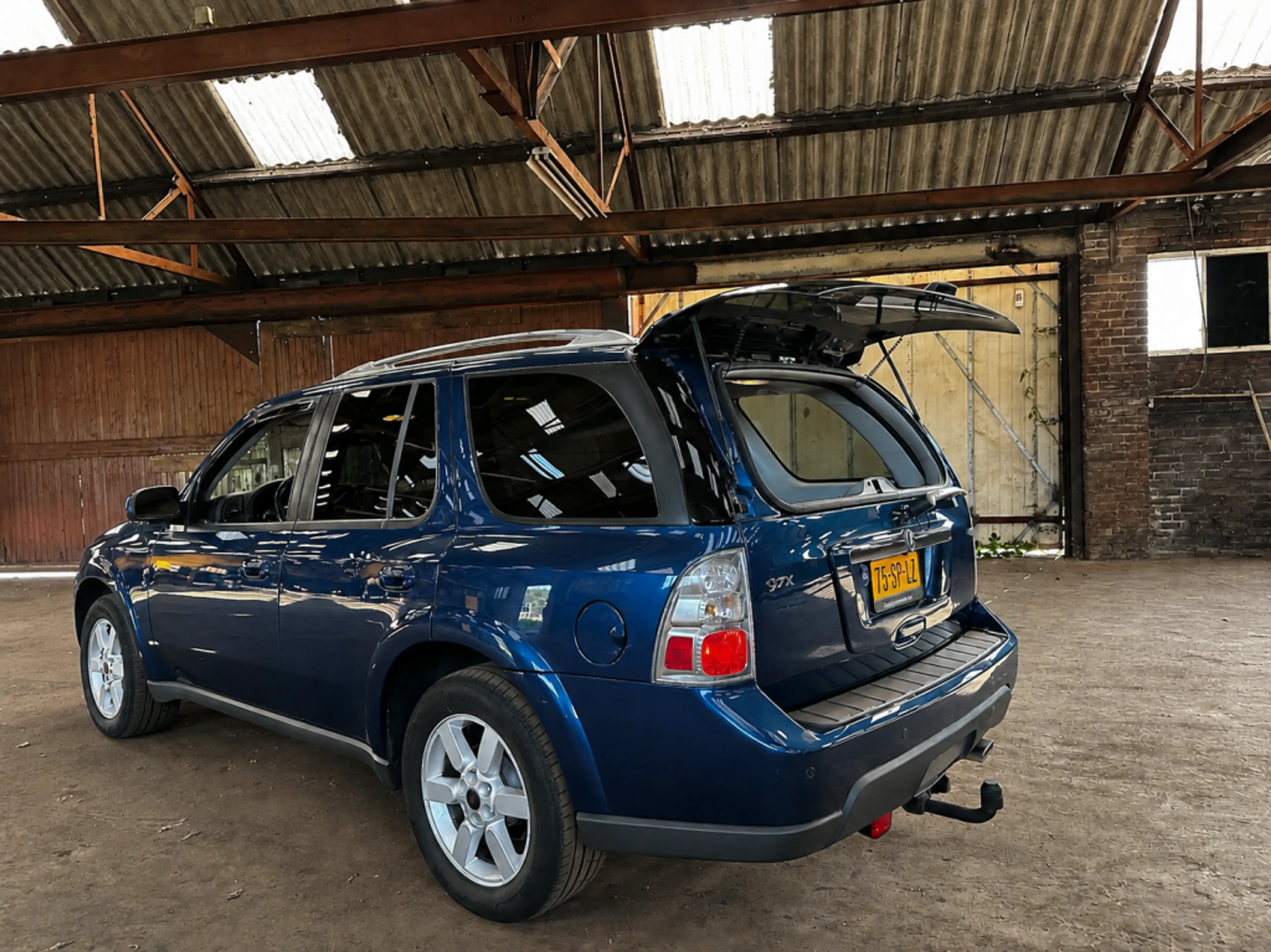 Saab 9-7X 4.2 Apple CarpPay & camera — photo 6