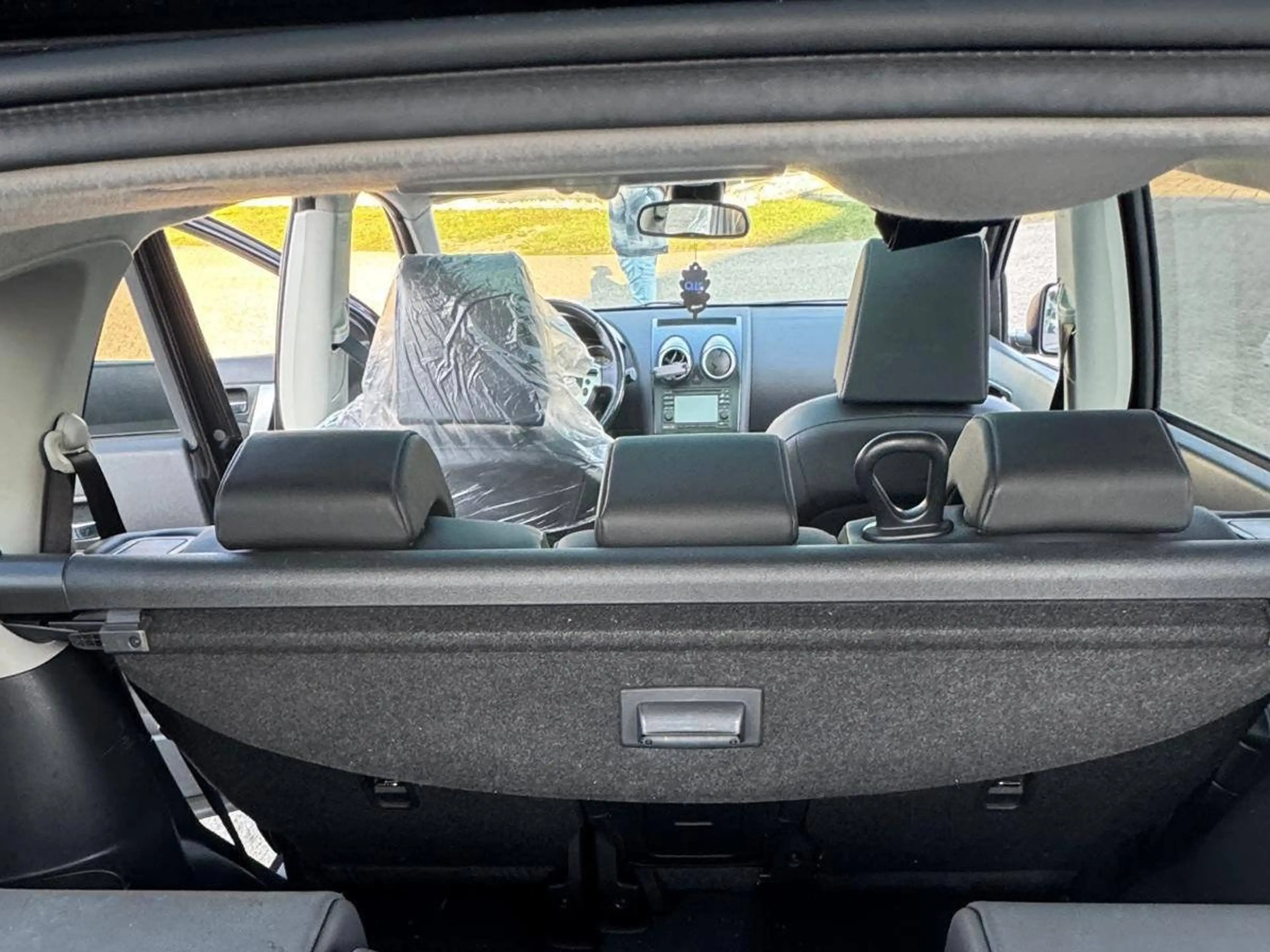 Nissan Qashqai+2 2.0 Tekna 4WD — photo 15