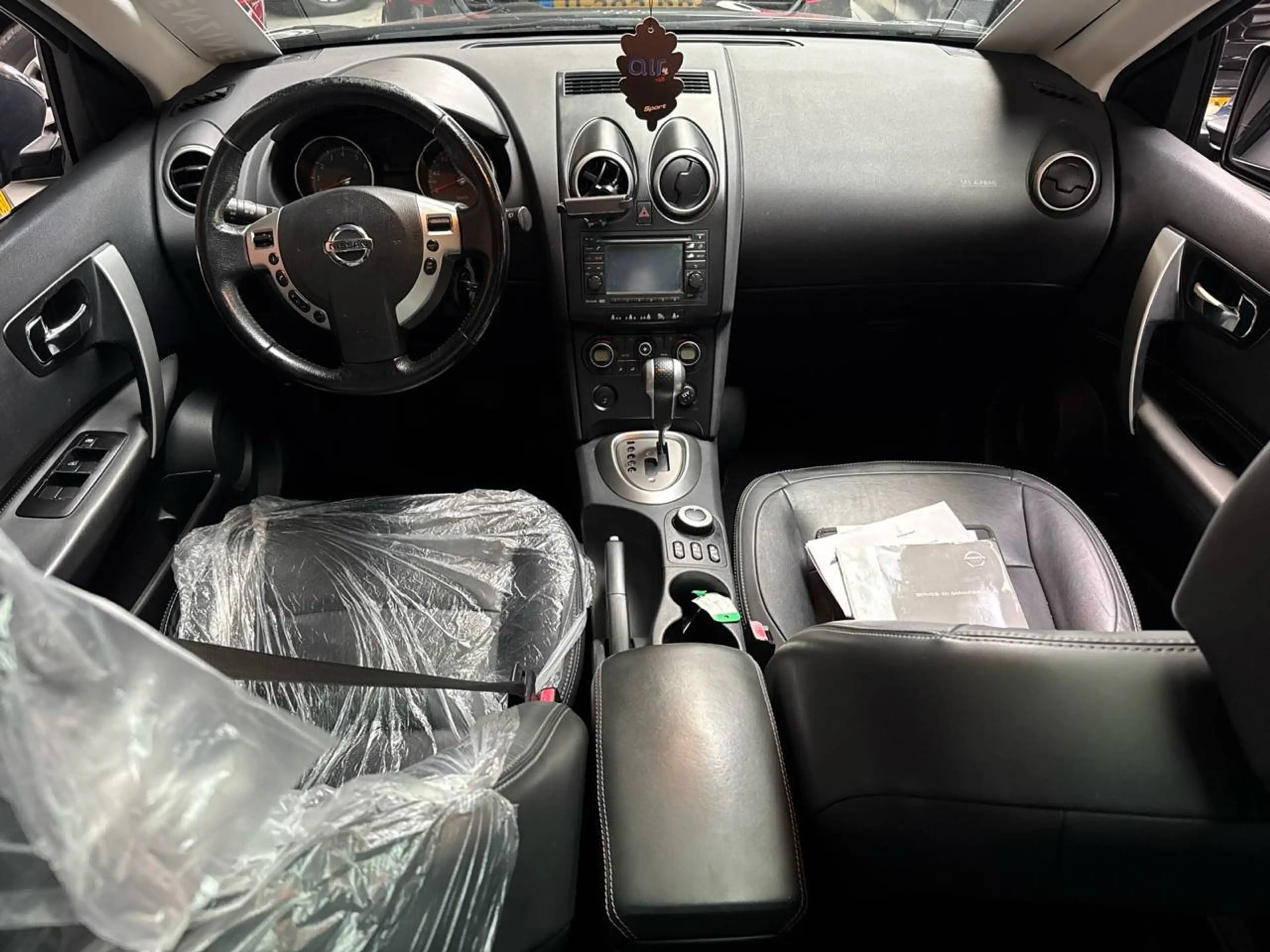 Nissan Qashqai+2 2.0 Tekna 4WD — photo 14