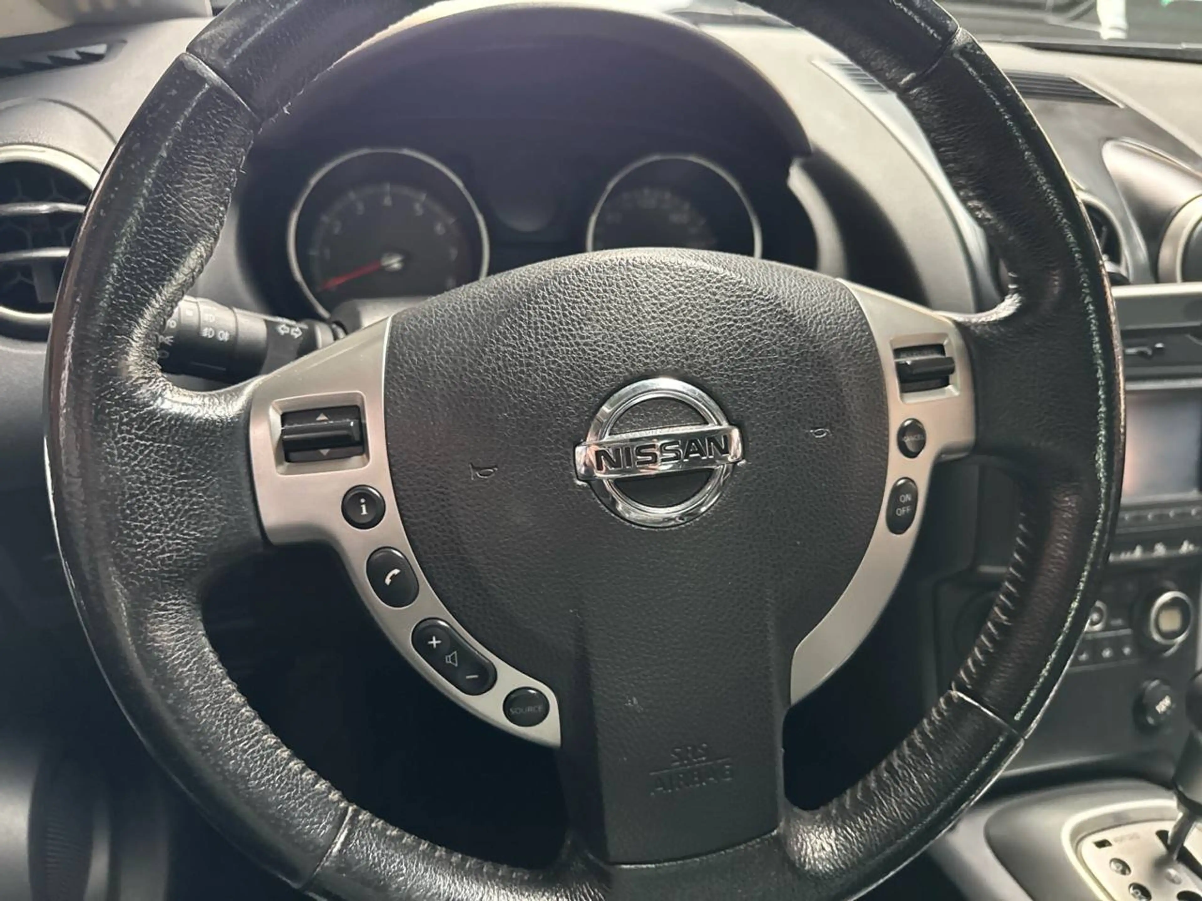 Nissan Qashqai+2 2.0 Tekna 4WD — photo 7