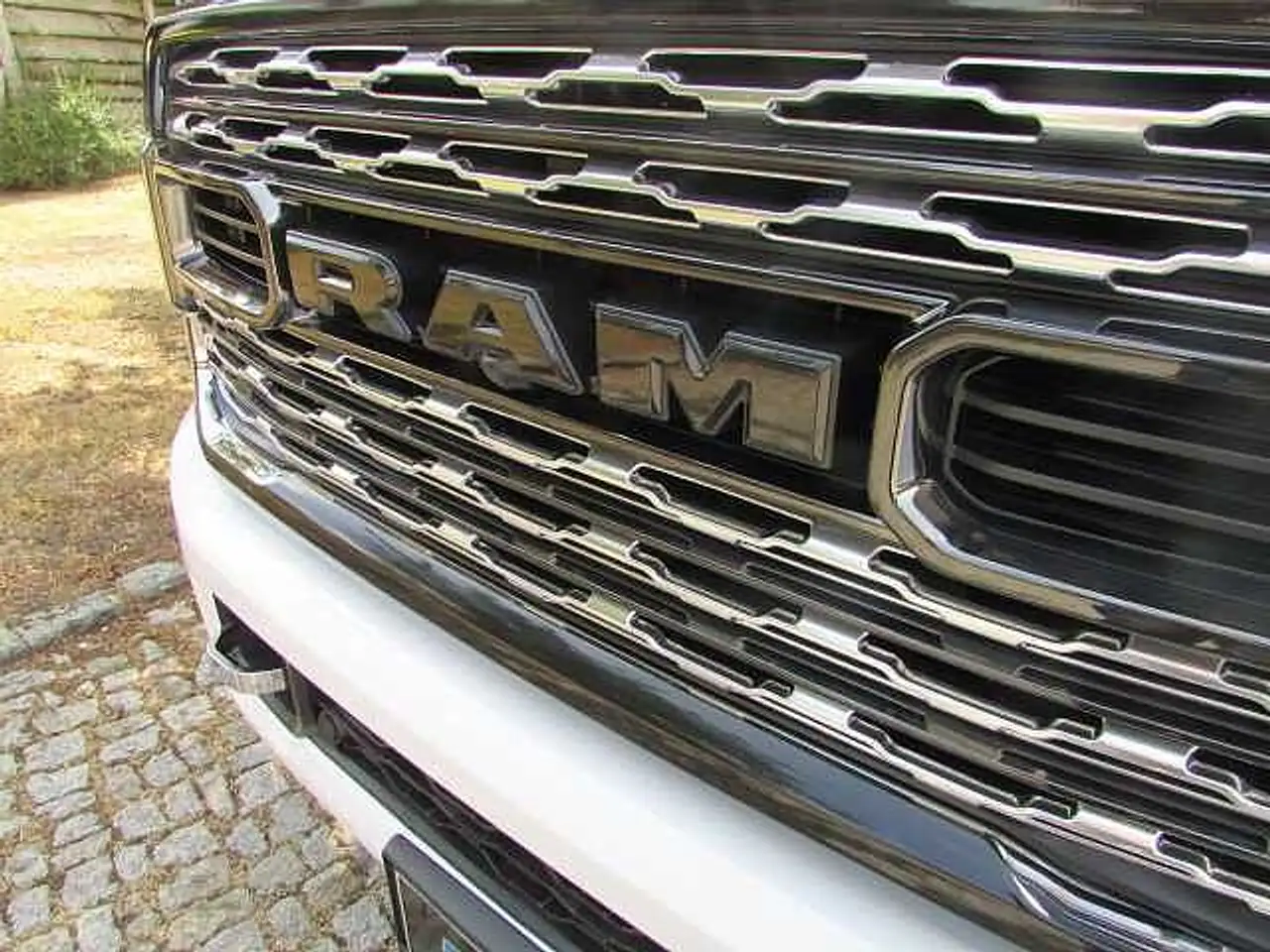 Dodge RAM 2022 — фото 25