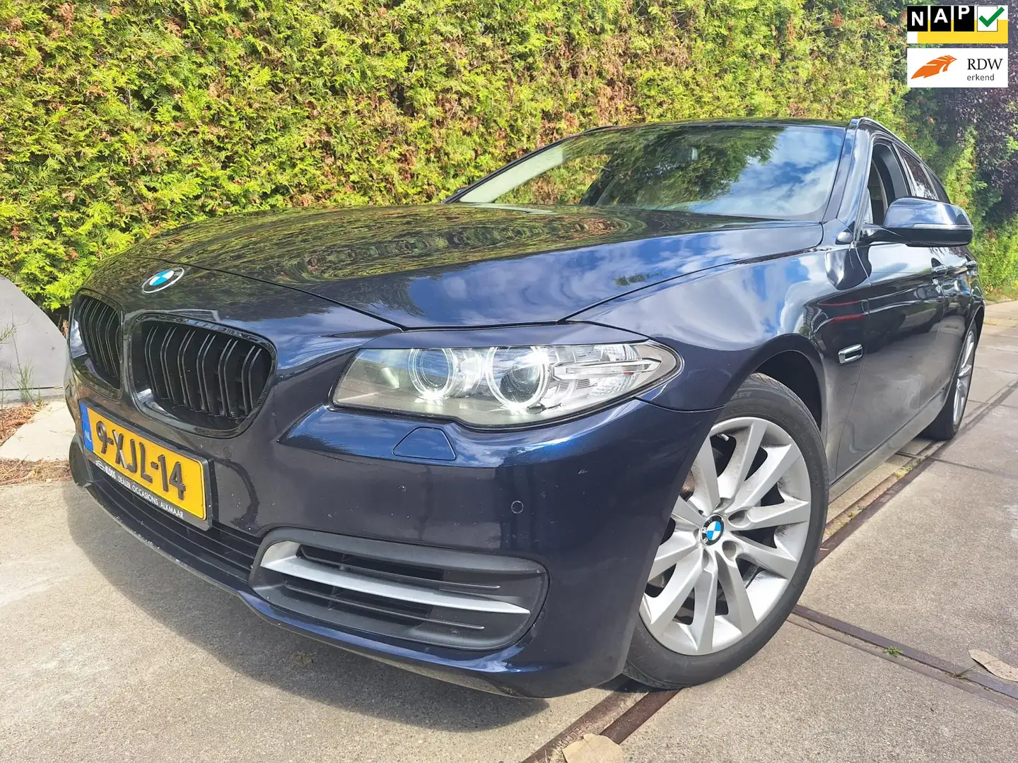 BMW 520 5-serie Touring 520d High Executive Blauw - 1
