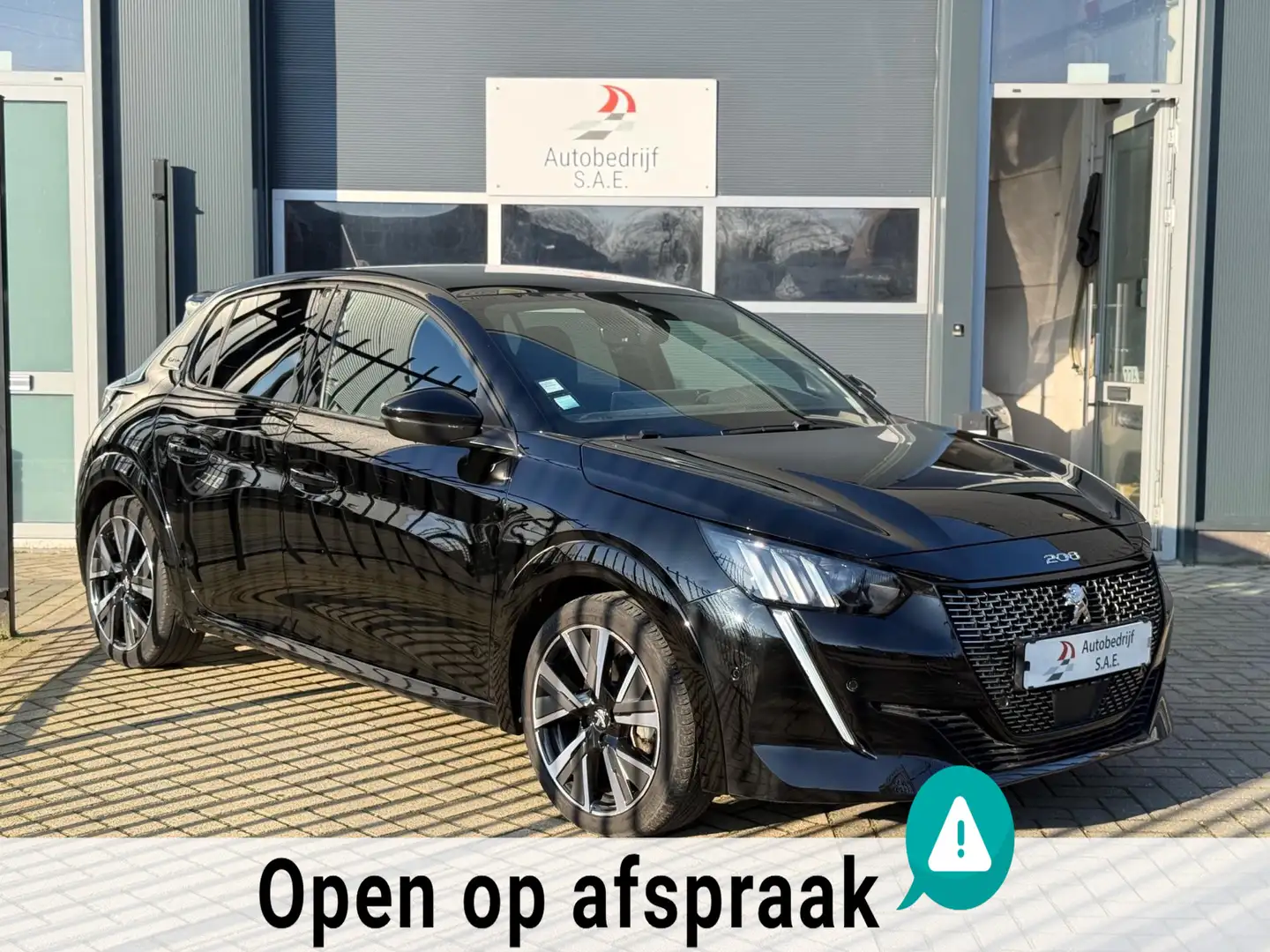 Peugeot 208 1.2 PureTech GT-Line CARPLAY PANO LEDER COCKPIT CA Noir - 2