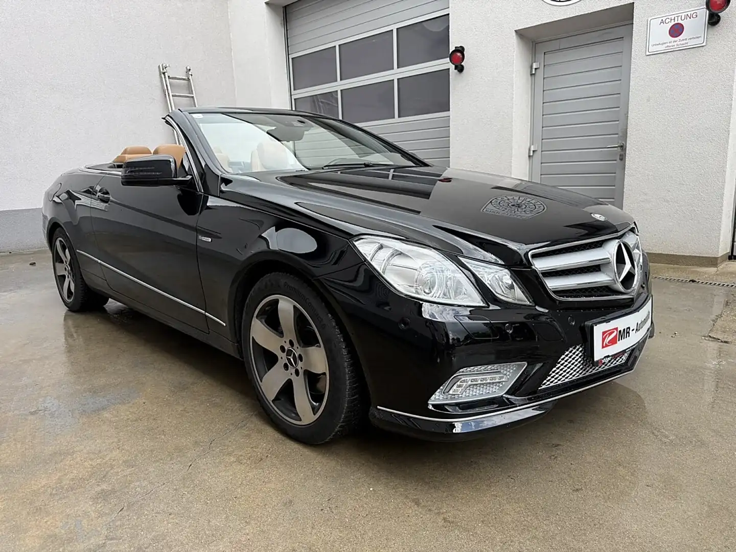 Mercedes-Benz E 250 CDI Cabrio Schwarz - 1