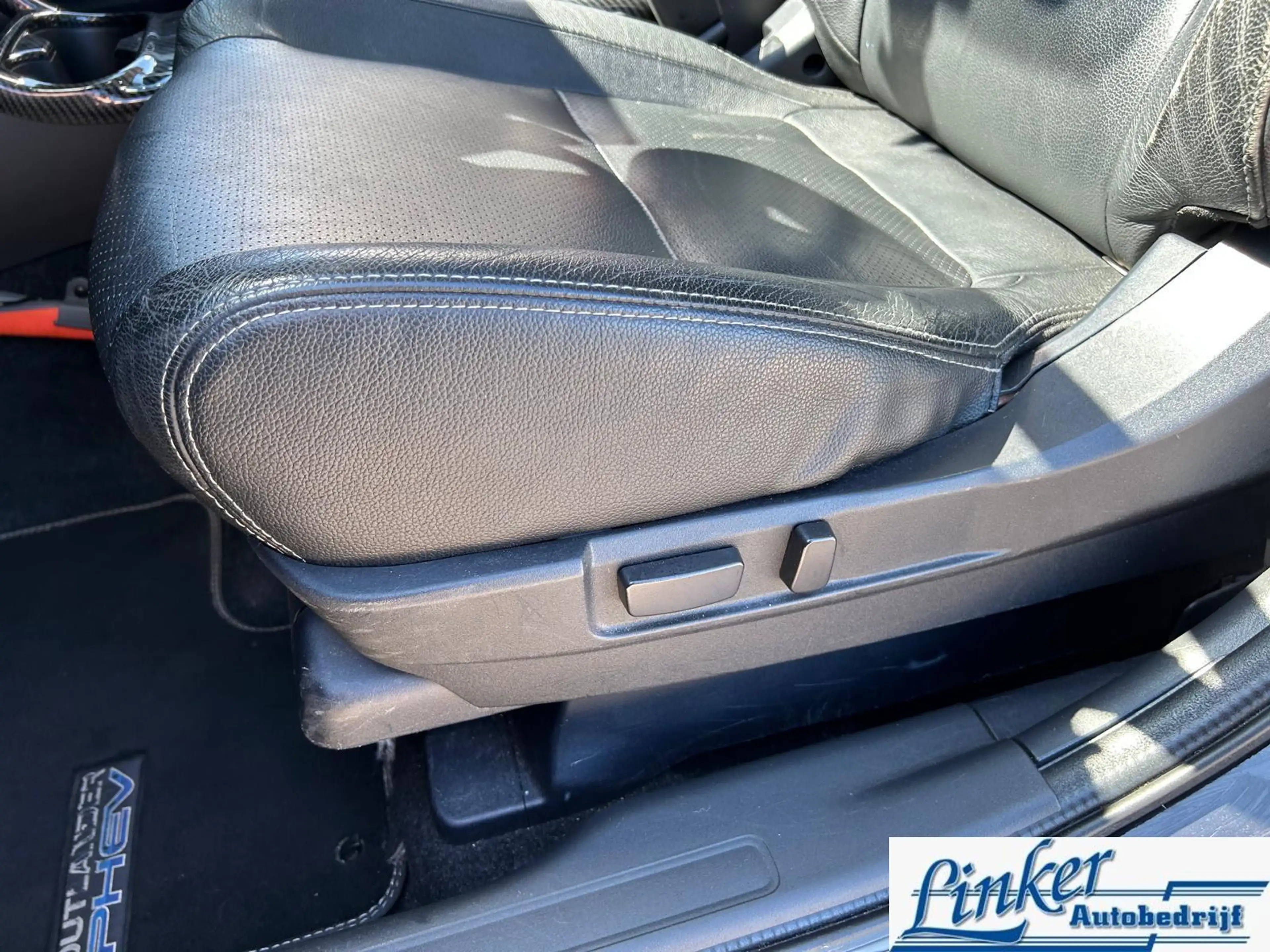 Mitsubishi Outlander 2.0 PHEV Instyle X-Line | Cruise | Pano| Trekhaak| — photo 15