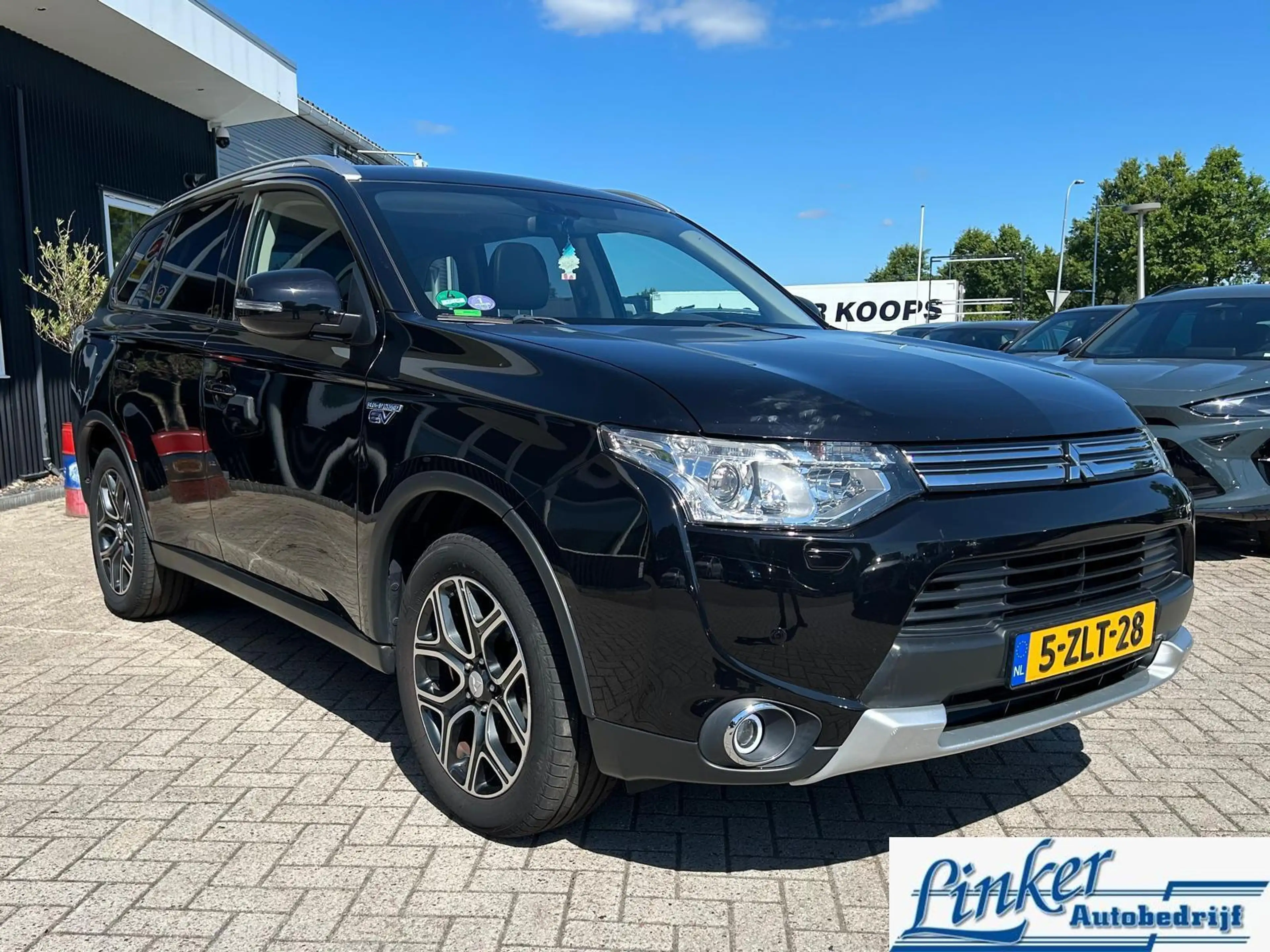 Mitsubishi Outlander 2.0 PHEV Instyle X-Line | Cruise | Pano| Trekhaak| — photo 5