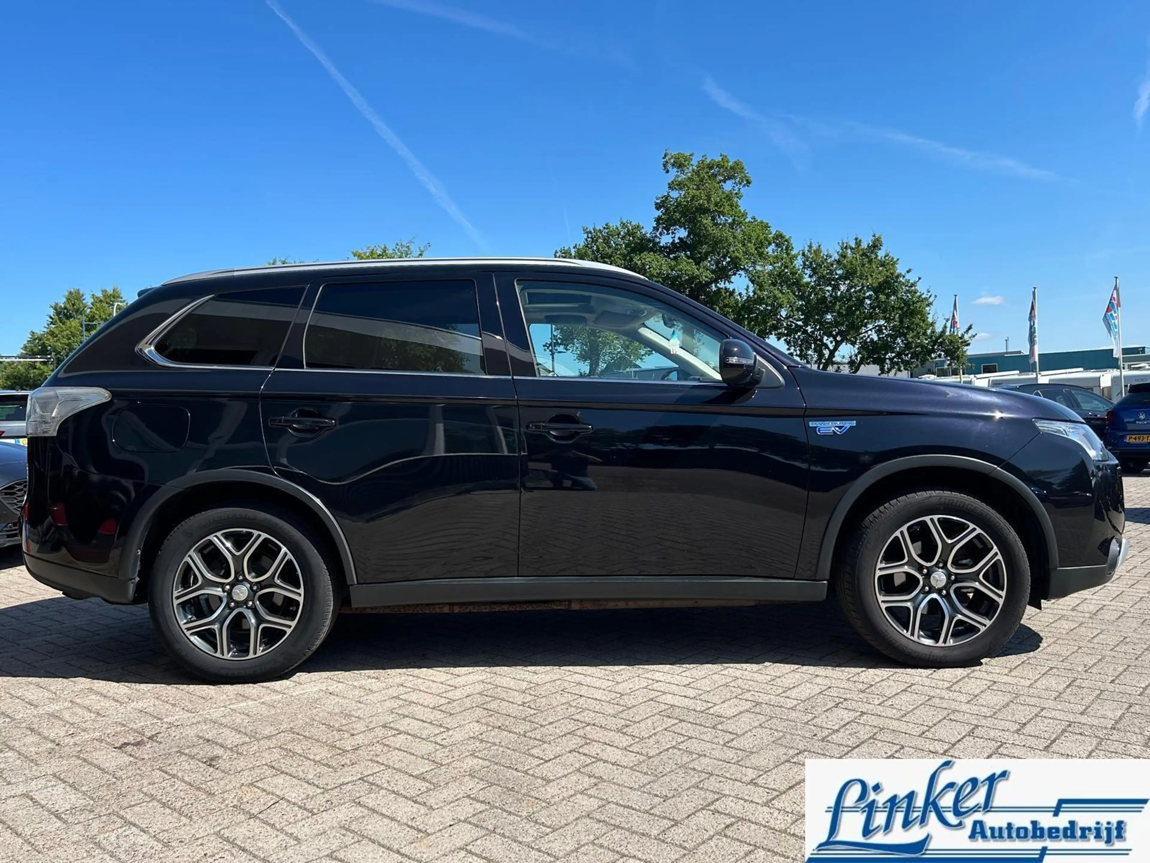 Mitsubishi Outlander 2.0 PHEV Instyle X-Line | Cruise | Pano| Trekhaak| — photo 6