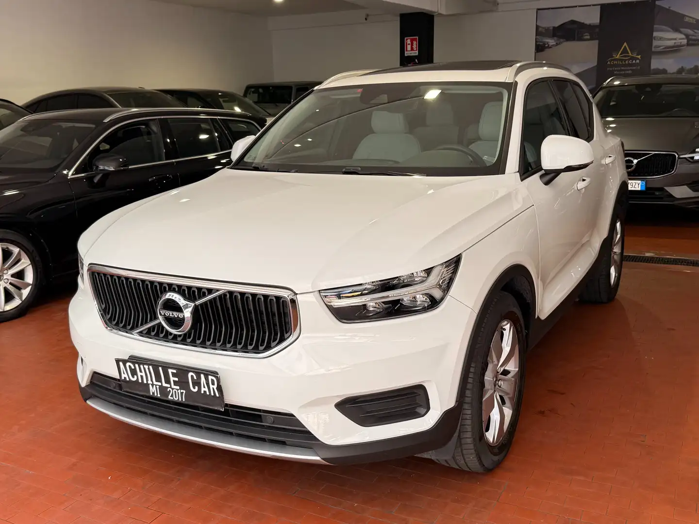 Volvo XC40 2.0 d3 Business Plus geartronic *PREZZO REALE* Bianco - 1