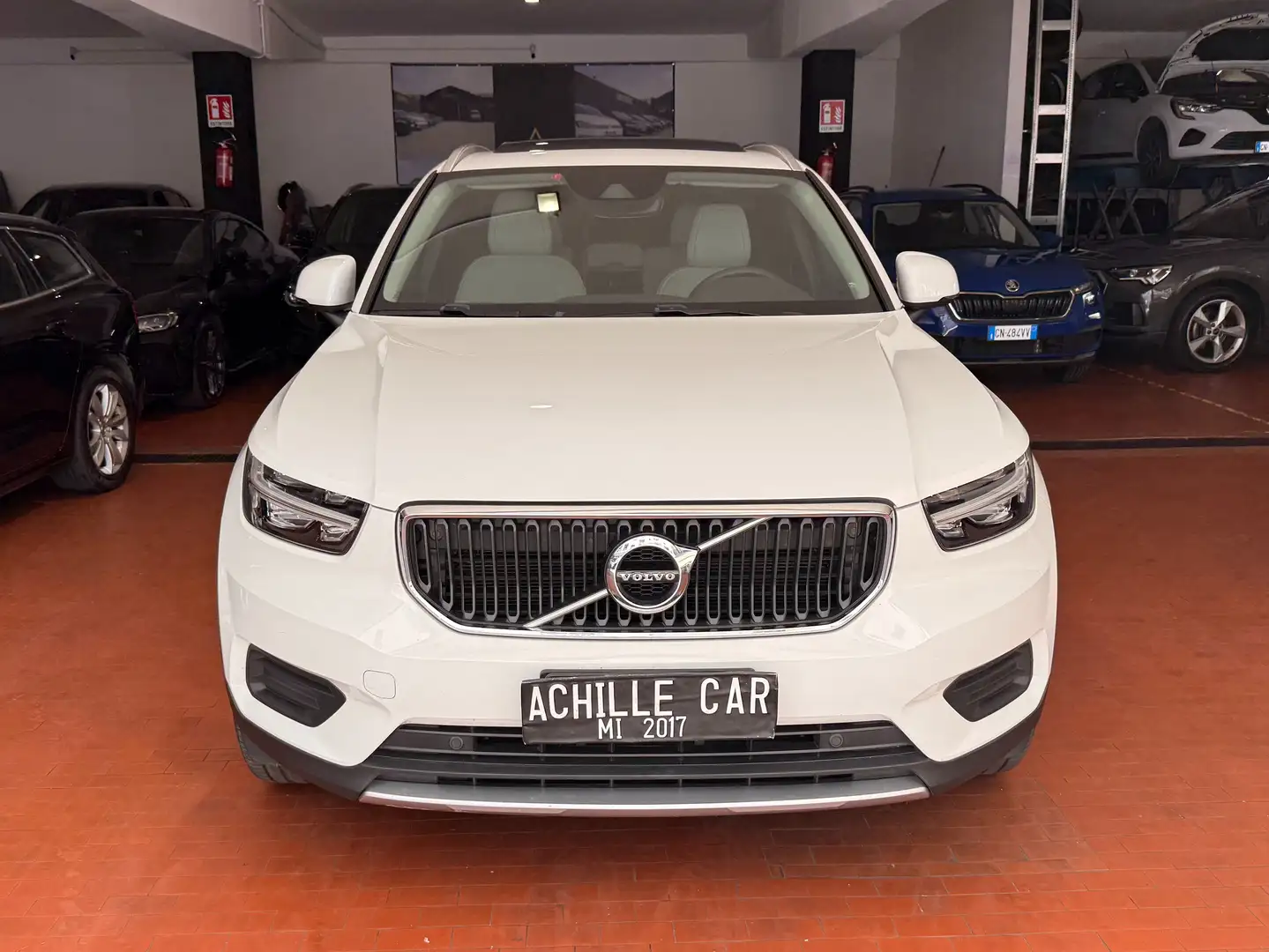 Volvo XC40 2.0 d3 Business Plus geartronic *PREZZO REALE* Bianco - 2
