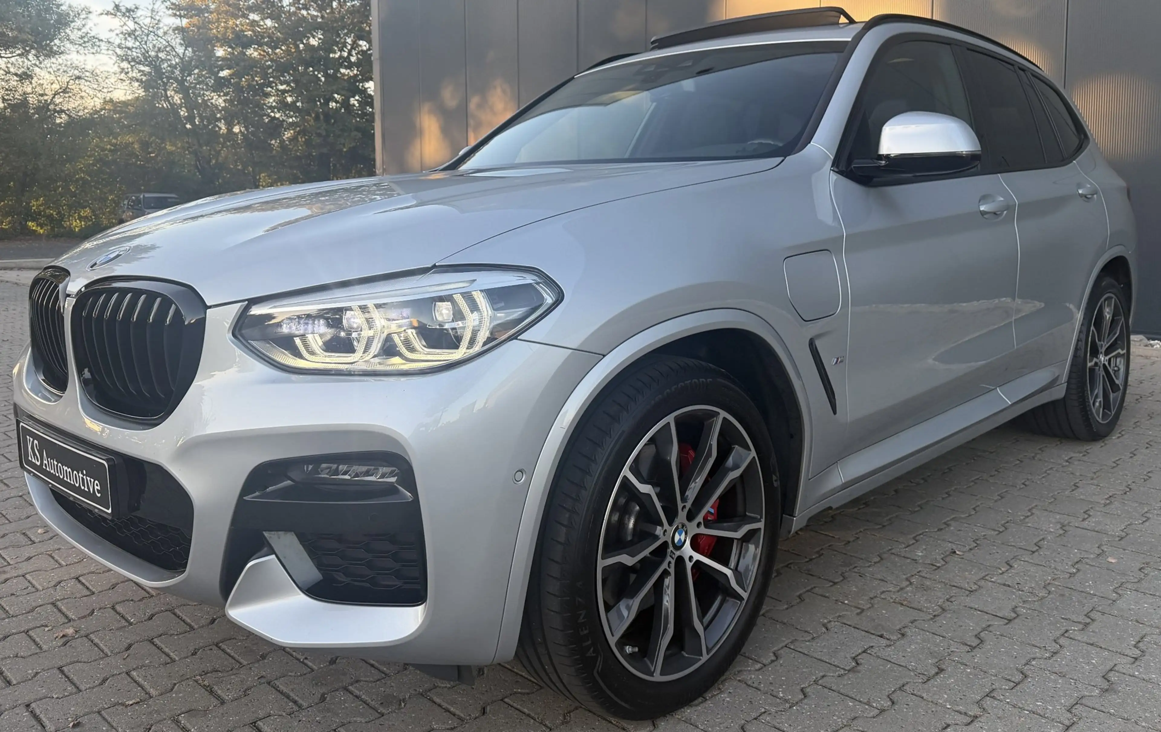 BMW X3 30e Xdrive 292PK M-SPORT Pano | LED | Head-up — photo 25