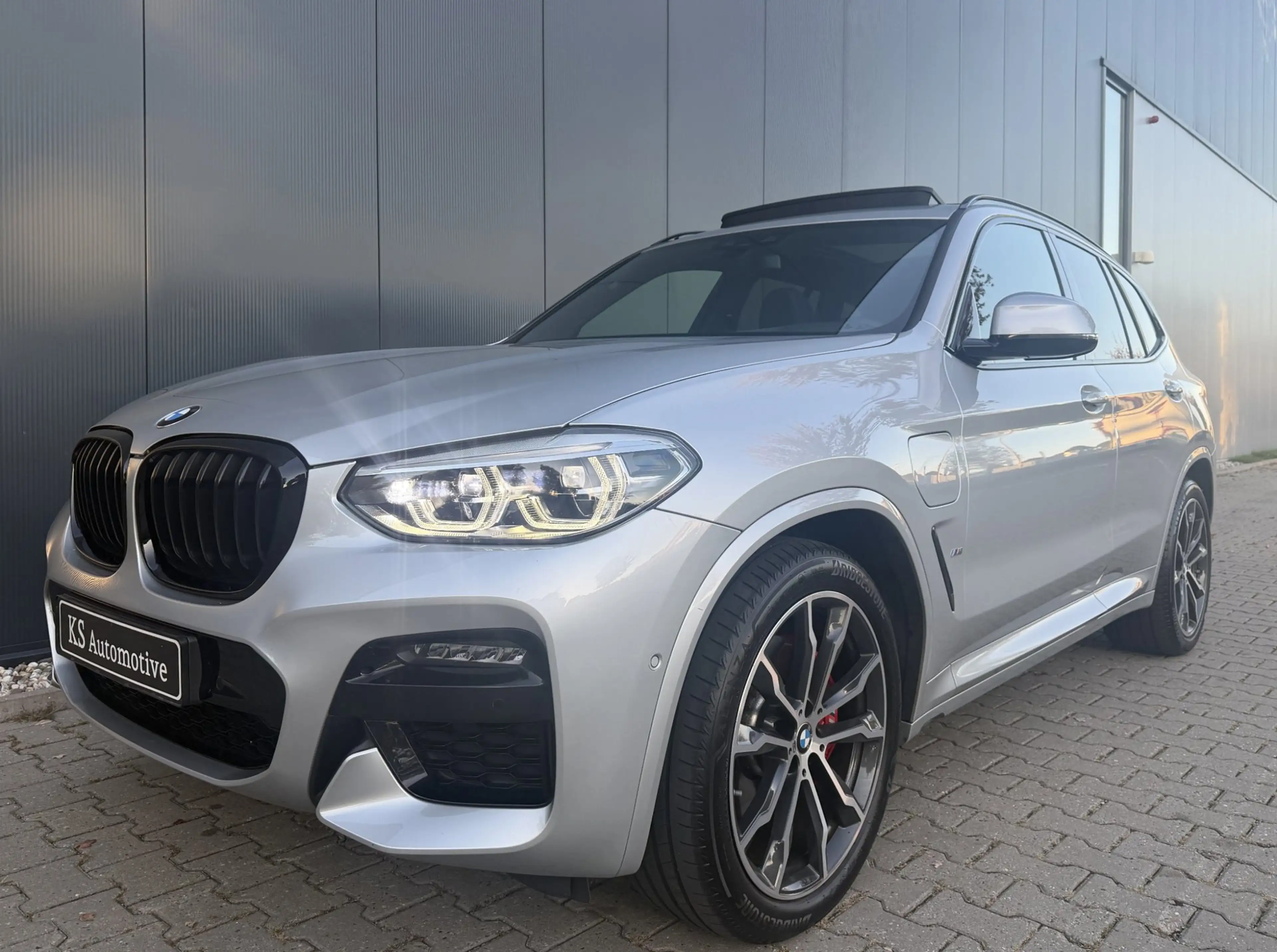 BMW X3 30e Xdrive 292PK M-SPORT Pano | LED | Head-up — photo 29