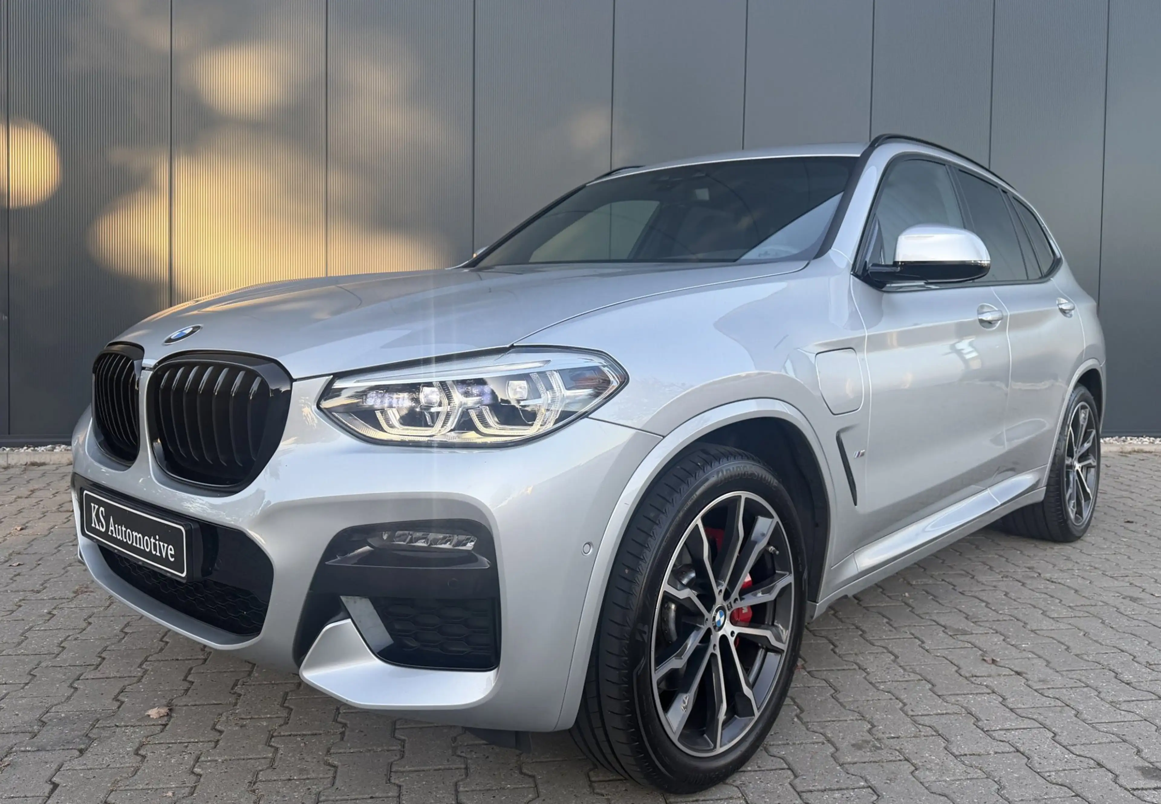 BMW X3 30e Xdrive 292PK M-SPORT Pano | LED | Head-up — photo 4