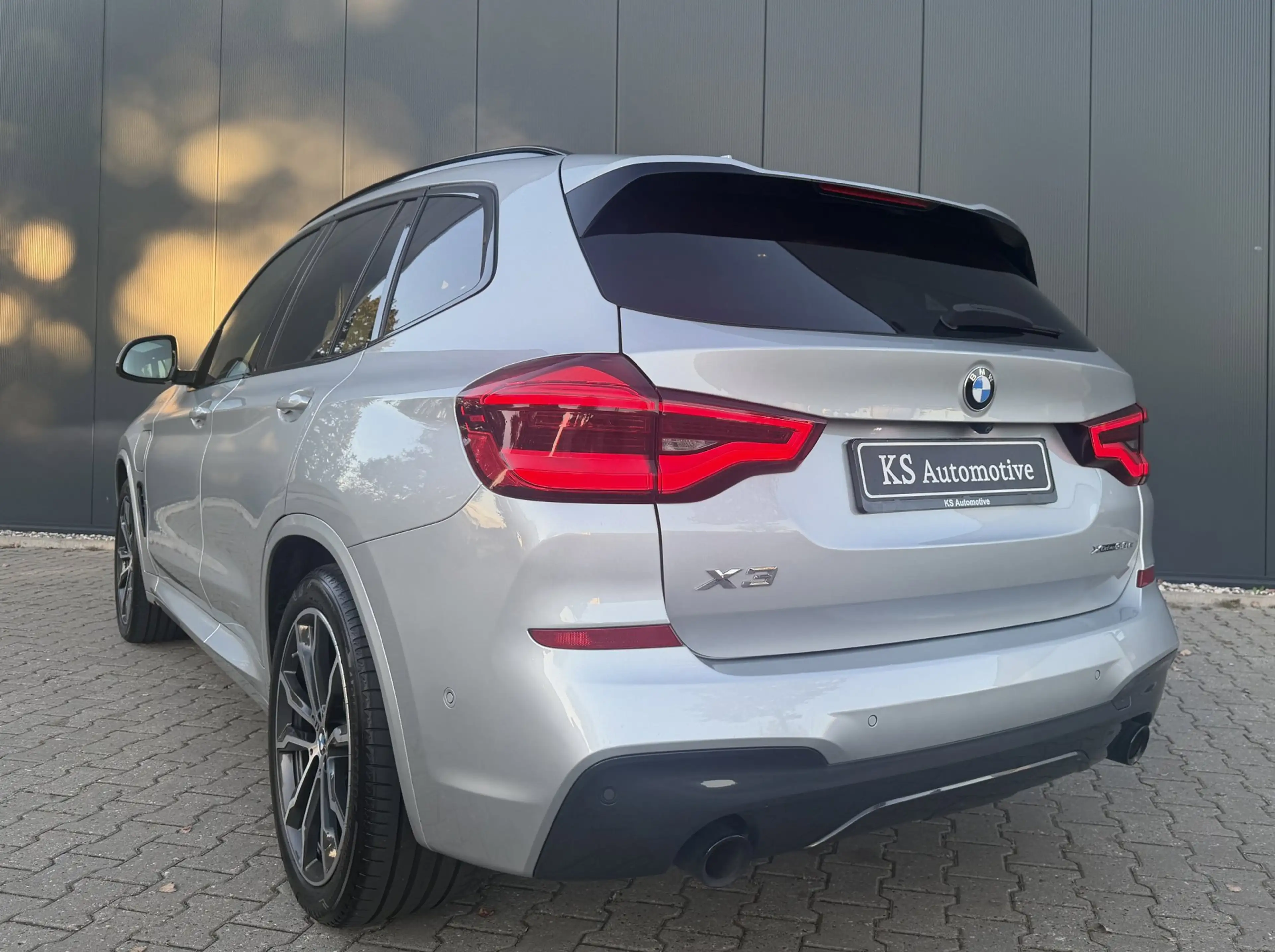 BMW X3 30e Xdrive 292PK M-SPORT Pano | LED | Head-up — photo 2
