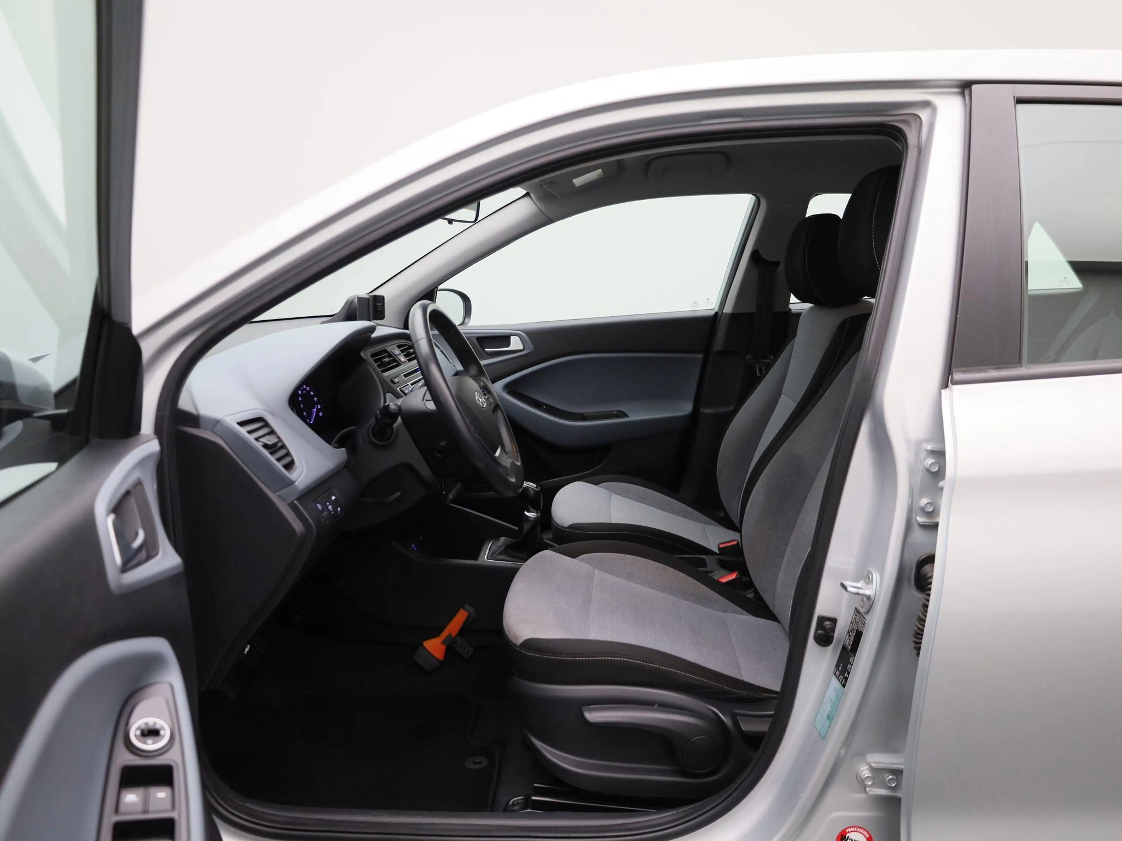Hyundai i20 1.2 HP i-Motion — photo 9