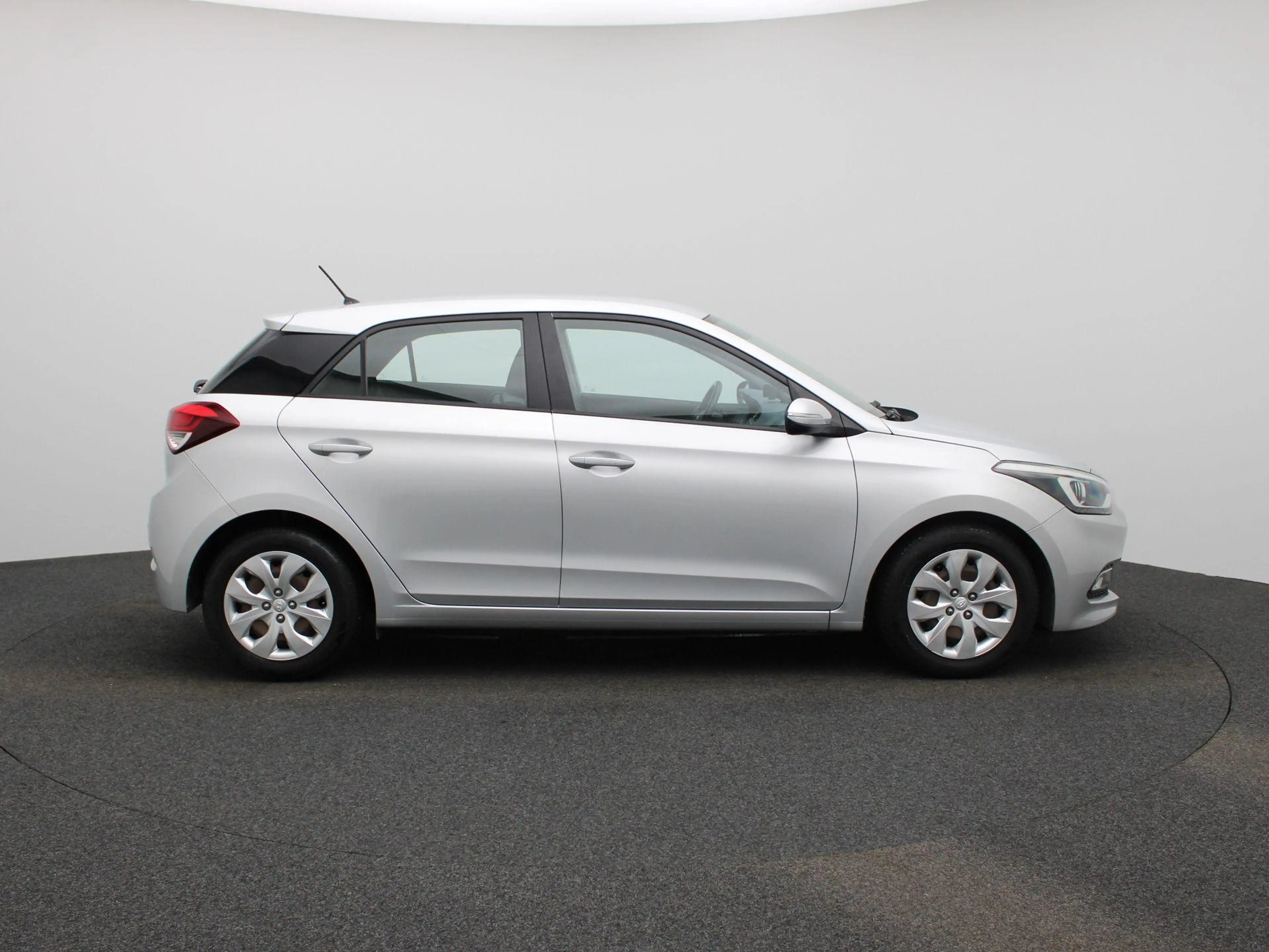 Hyundai i20 1.2 HP i-Motion — photo 6