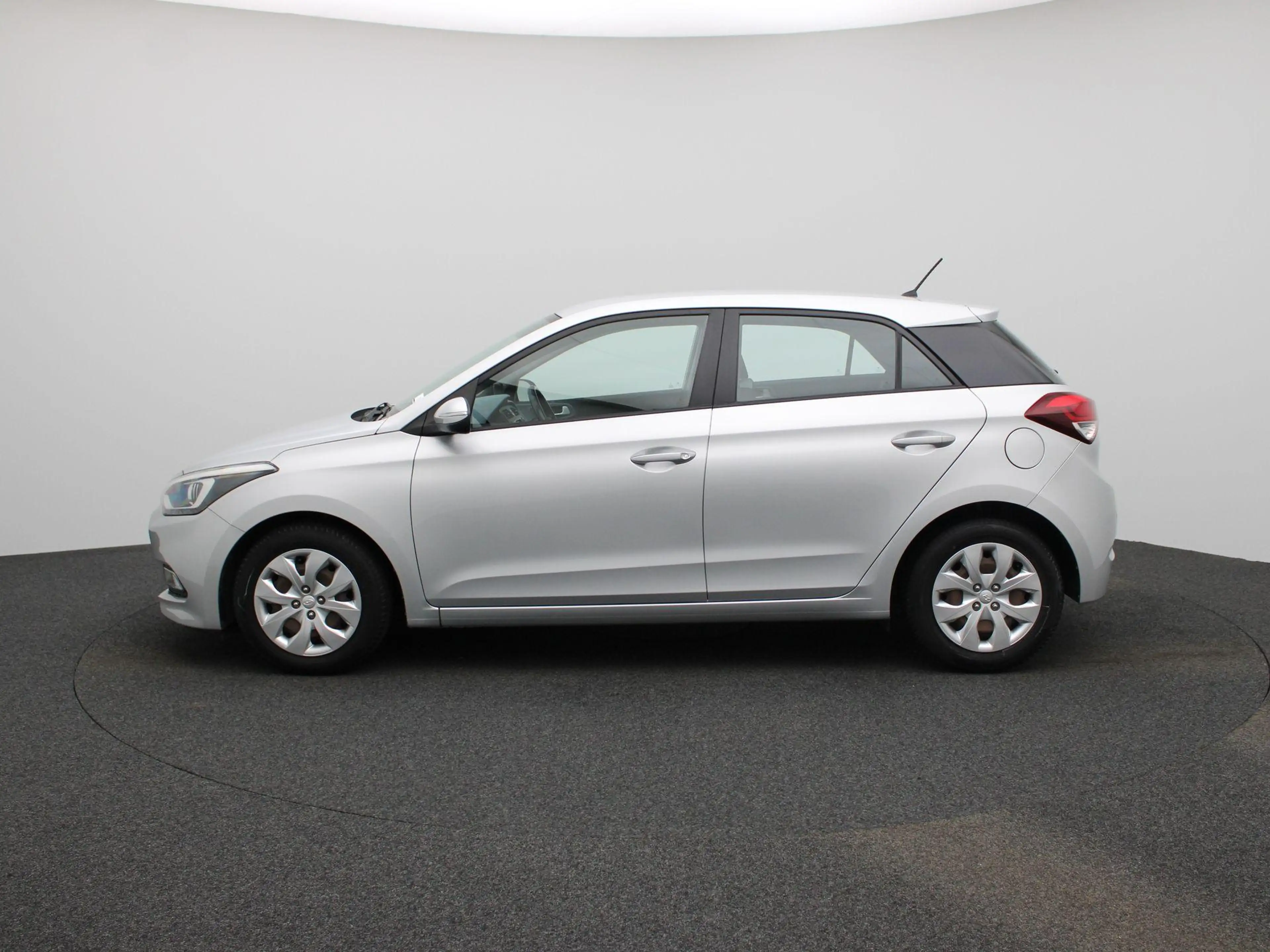 Hyundai i20 1.2 HP i-Motion — photo 4