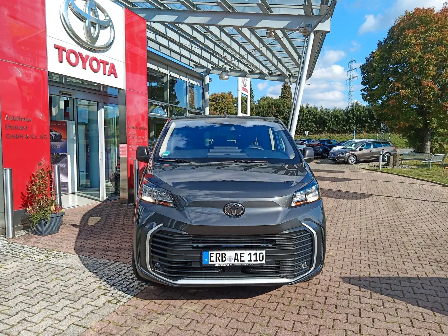 Toyota Proace Verso L1 Comfort Grau - 2