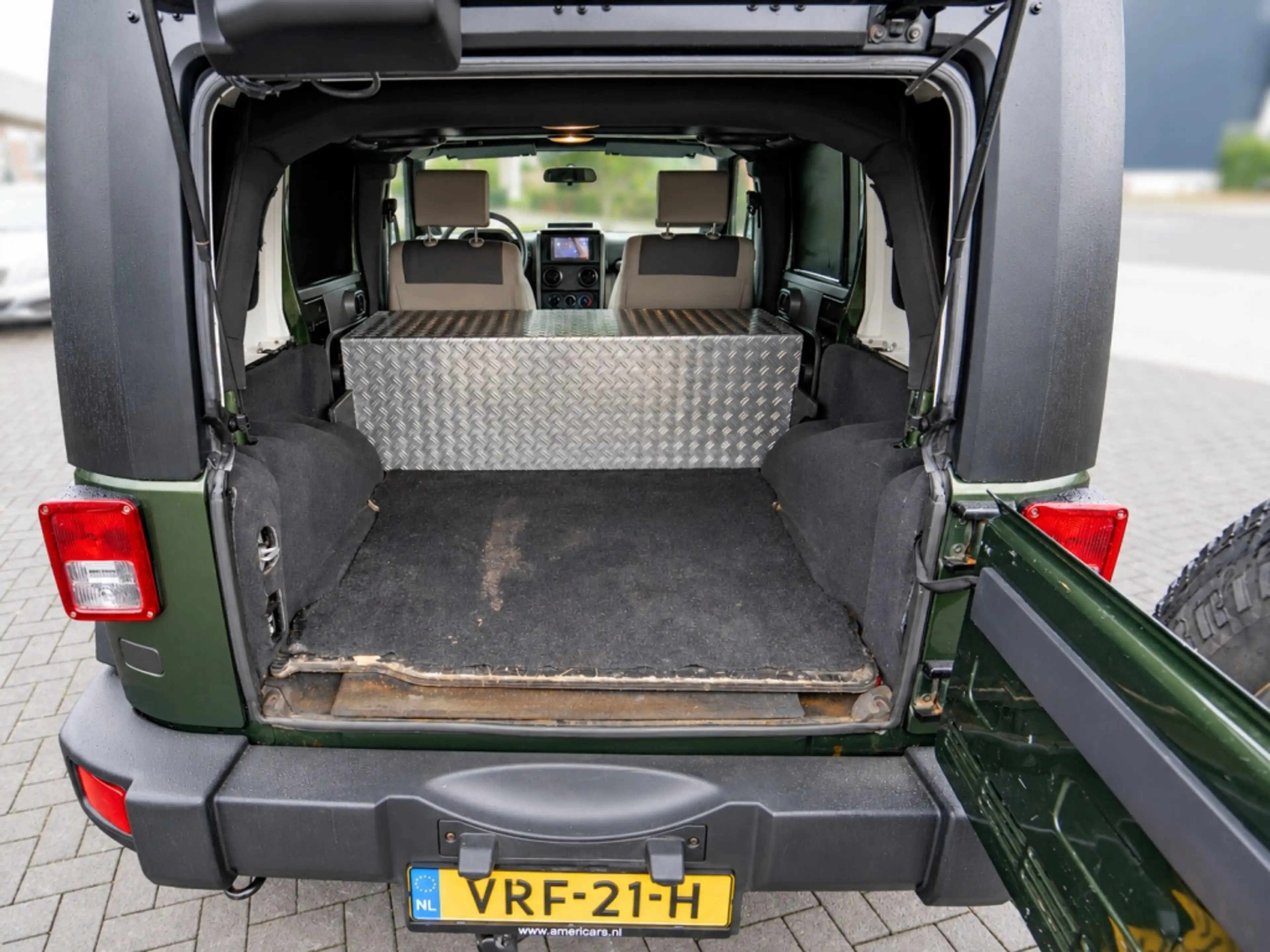 Jeep Wrangler JEEP 3.8 Unlimited | Hard top — photo 10