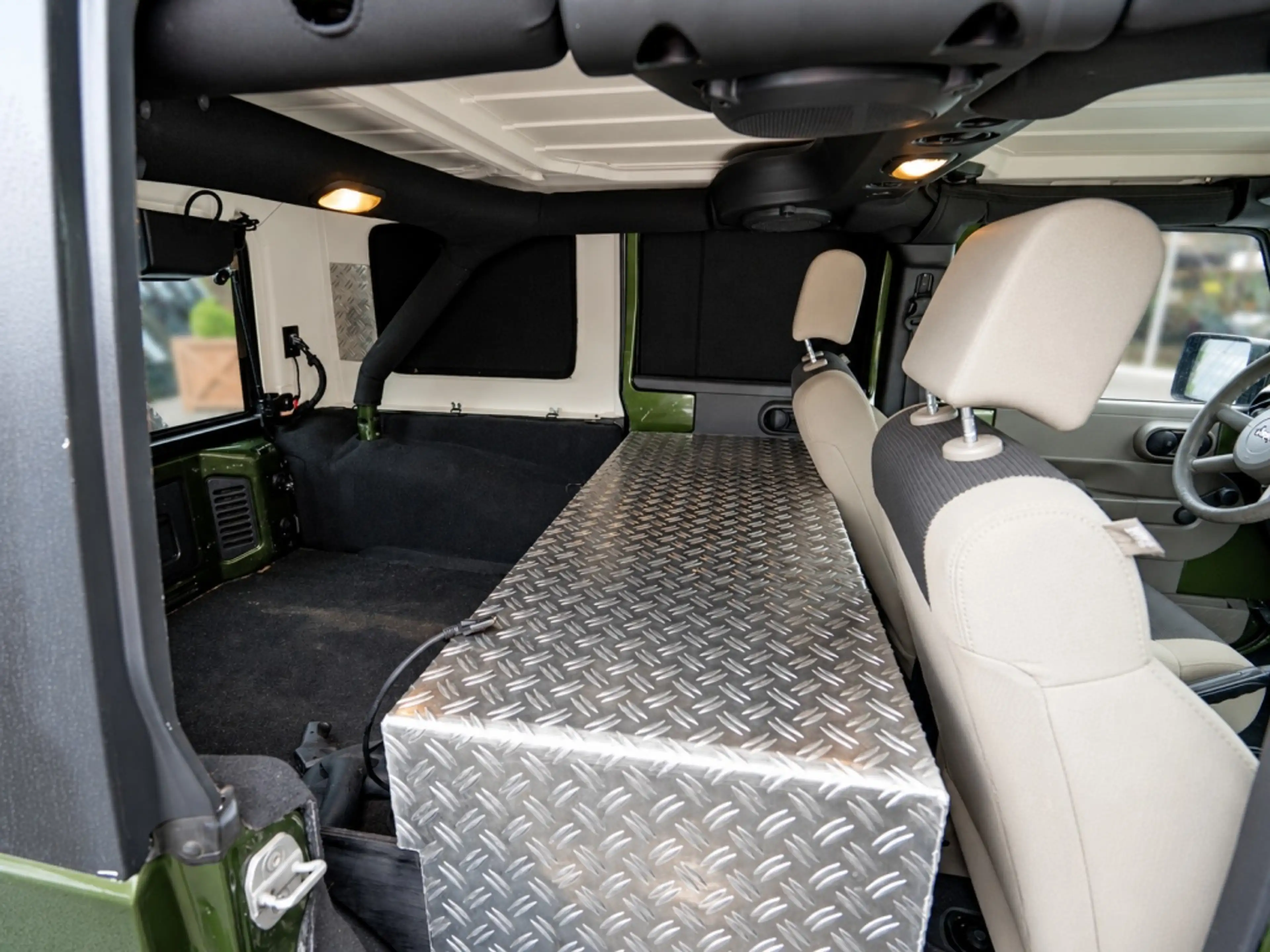 Jeep Wrangler JEEP 3.8 Unlimited | Hard top — photo 11