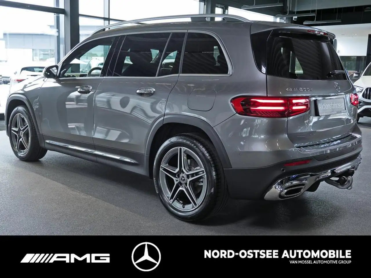 Mercedes-Benz GLB 200 d AMG PANO AHK SOUND TOTWINKEL 2