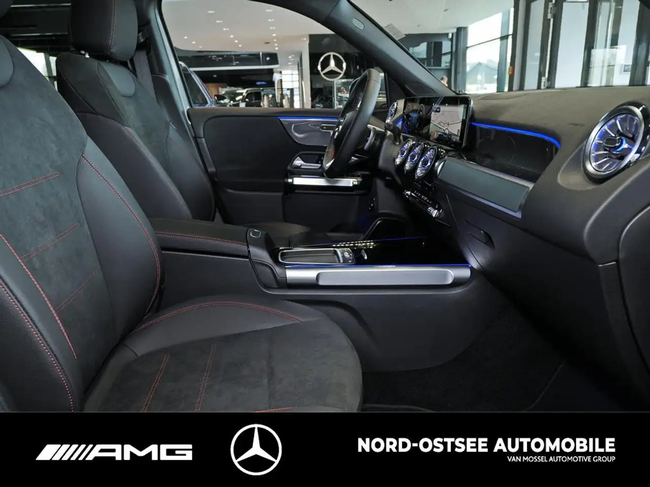 Mercedes-Benz GLB 200 d AMG PANO AHK SOUND TOTWINKEL 13